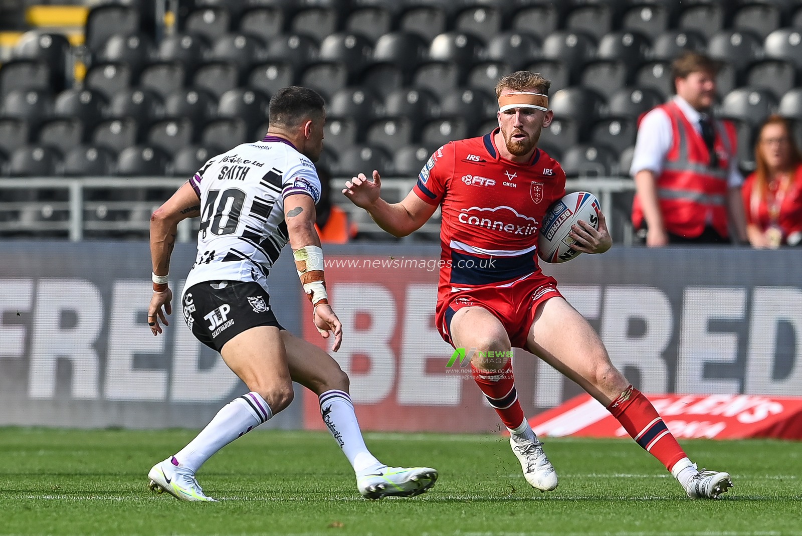 Rowan Milnes #21 of Hull KR in action during the Betfred Super League match Hull FC vs Hull KR at MKM Stadium, Hull, United Kingdom, 3rd September 2022

(Photo by Craig Thomas/News Images)