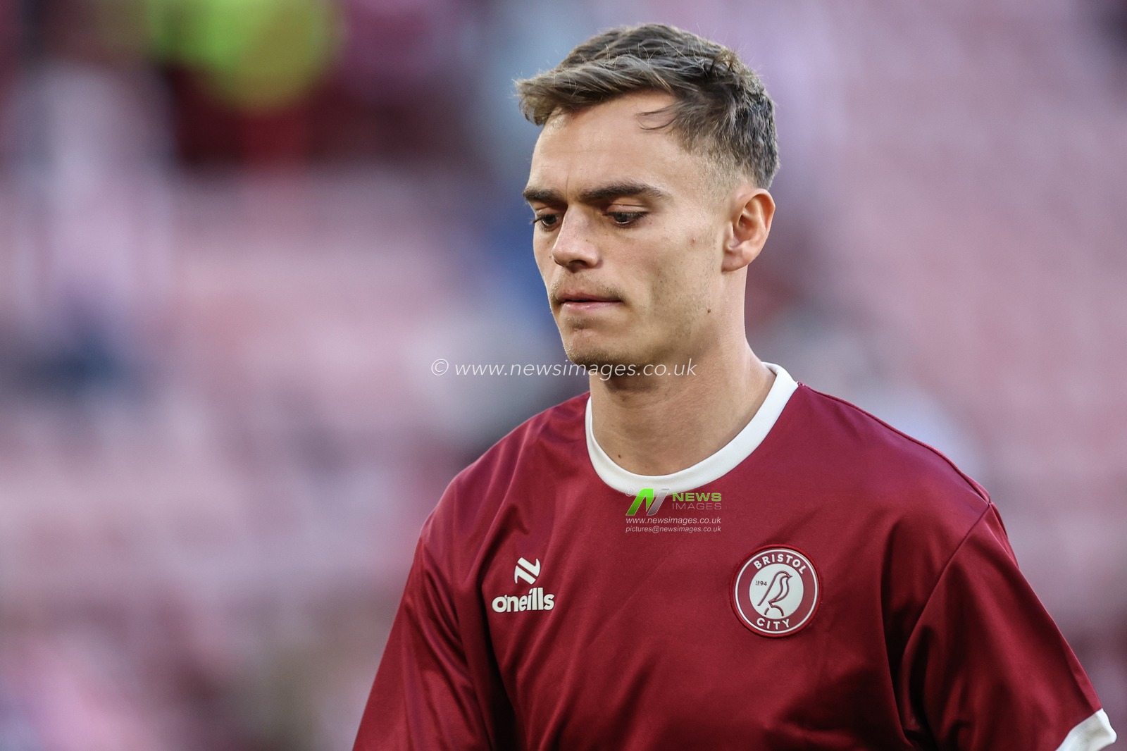 Scott Twine of Bristol City in the pregame warmup session during the Sky Bet Championship Playoff Semi-final match Sheffield United vs Bristol City at Bramall Lane, Sheffield, United Kingdom, 12th May 2025

(Photo by Mark Cosgrove/News Images)