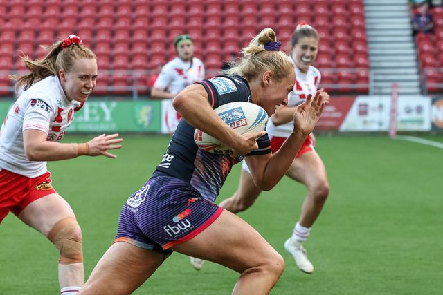 Anna Davies of Wigan Warriors runs in a solo try during the Betfred Women's Super League Round 13 match St Helens Women vs Wigan Warriors Women at Totally Wicked Stadium, St Helens, United Kingdom, 5th September 2025

(Photo by Mark Cosgrove/News Images)