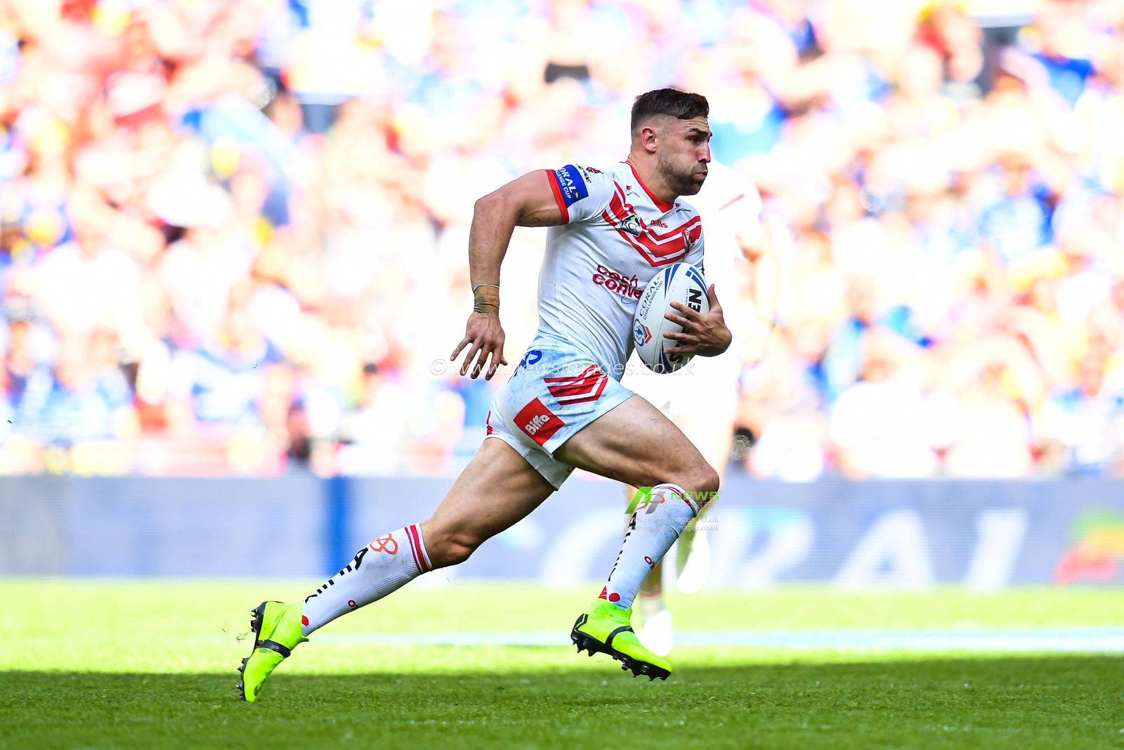 24th August 2019 , Wembley Stadium, London England ; 2019 Coral Challenge Cup Final ; St Helens vs Warrington Wolves ; Tommy Makinson (2) of St Helens in action



Credit: Craig Thomas/News Images