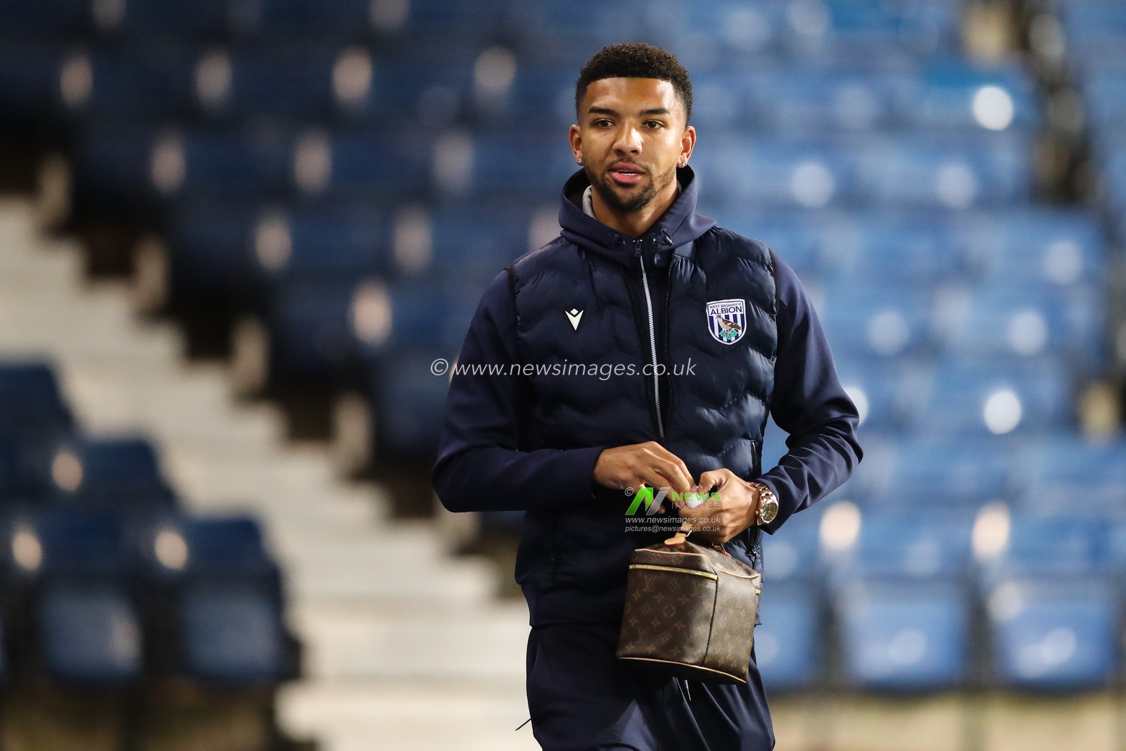 Mason Holgate of West Bromwich Albion arrives ahead of the Sky Bet Championship match West Bromwich Albion vs Coventry City at The Hawthorns, West Bromwich, United Kingdom, 11th December 2024

(Photo by Gareth Evans/News Images)