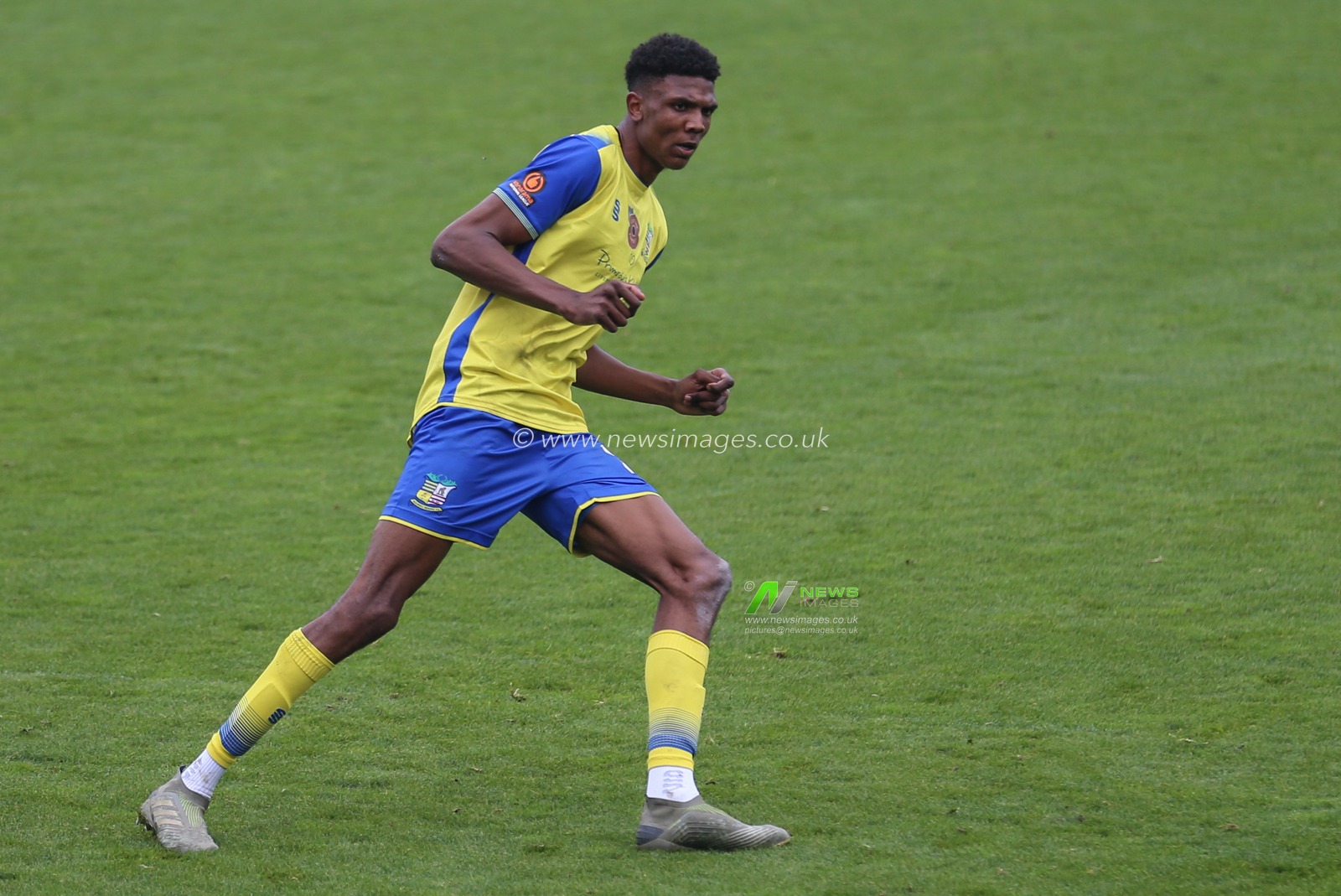 Kyle Hudlin #27 of Solihull Moors during the game