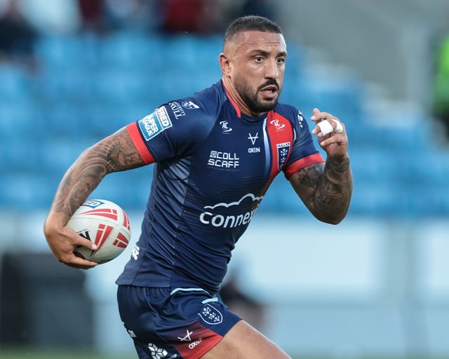 Elliot Minchella of Hull KR breaks with the ball during the Betfred Super League Round 20 Salford Red Devils vs Hull KR at Salford Community Stadium, Eccles, United Kingdom, 31st July 2025

(Photo by Mark Cosgrove/News Images)