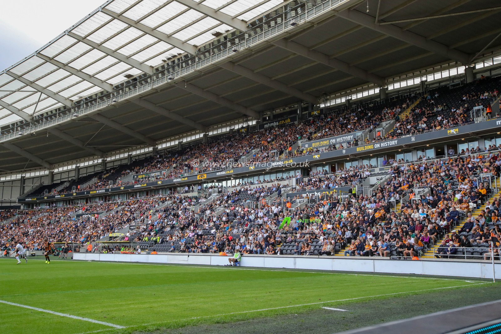 General view inside The MKM Stadium during the Sky Bet Championship match Hull City vs Sheffield United at MKM Stadium, Hull, United Kingdom, 4th September 2022

(Photo by James Heaton/News Images)