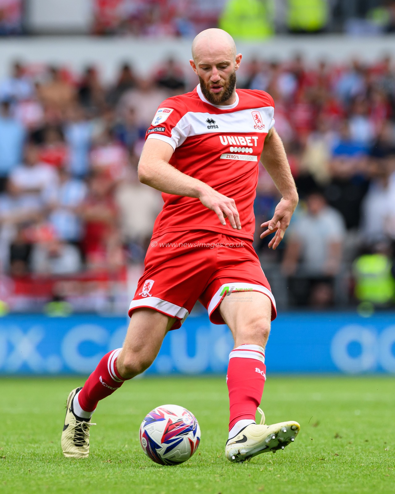 Matthew Clarke of Middlesbrough crossing the ball during the Sky Bet Championship match Derby County vs Middlesbrough at Pride Park Stadium, Derby, United Kingdom, 17th August 2024

(Photo by Mark Dunn/News Images)