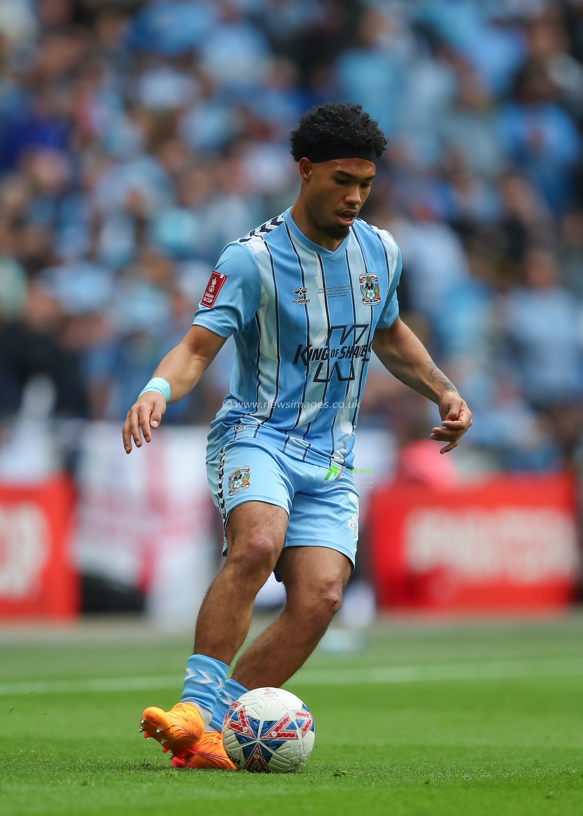 Haji Wright of Coventry City in action, during the Emirates FA Cup Semi-Final match Coventry City vs Manchester United at Wembley Stadium, London, United Kingdom, 21st April 2024

(Photo by Gareth Evans/News Images)