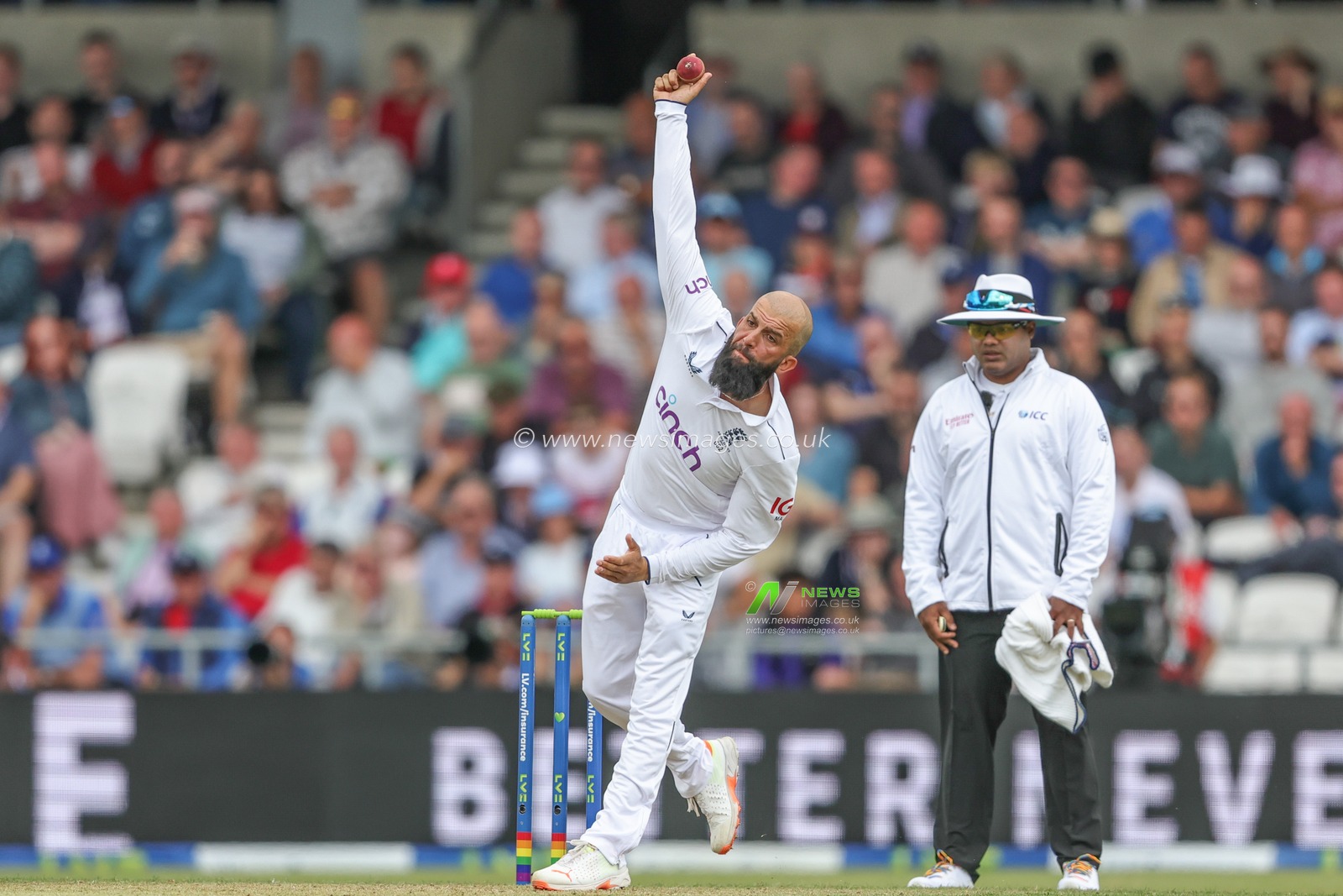 Moeen Ali of England delivers the ball during the LV= Insurance Ashes Third Test Series Day 1 England v Australia at Headingley Stadium, Leeds, United Kingdom, 6th July 2023

(Photo by Mark Cosgrove/News Images)