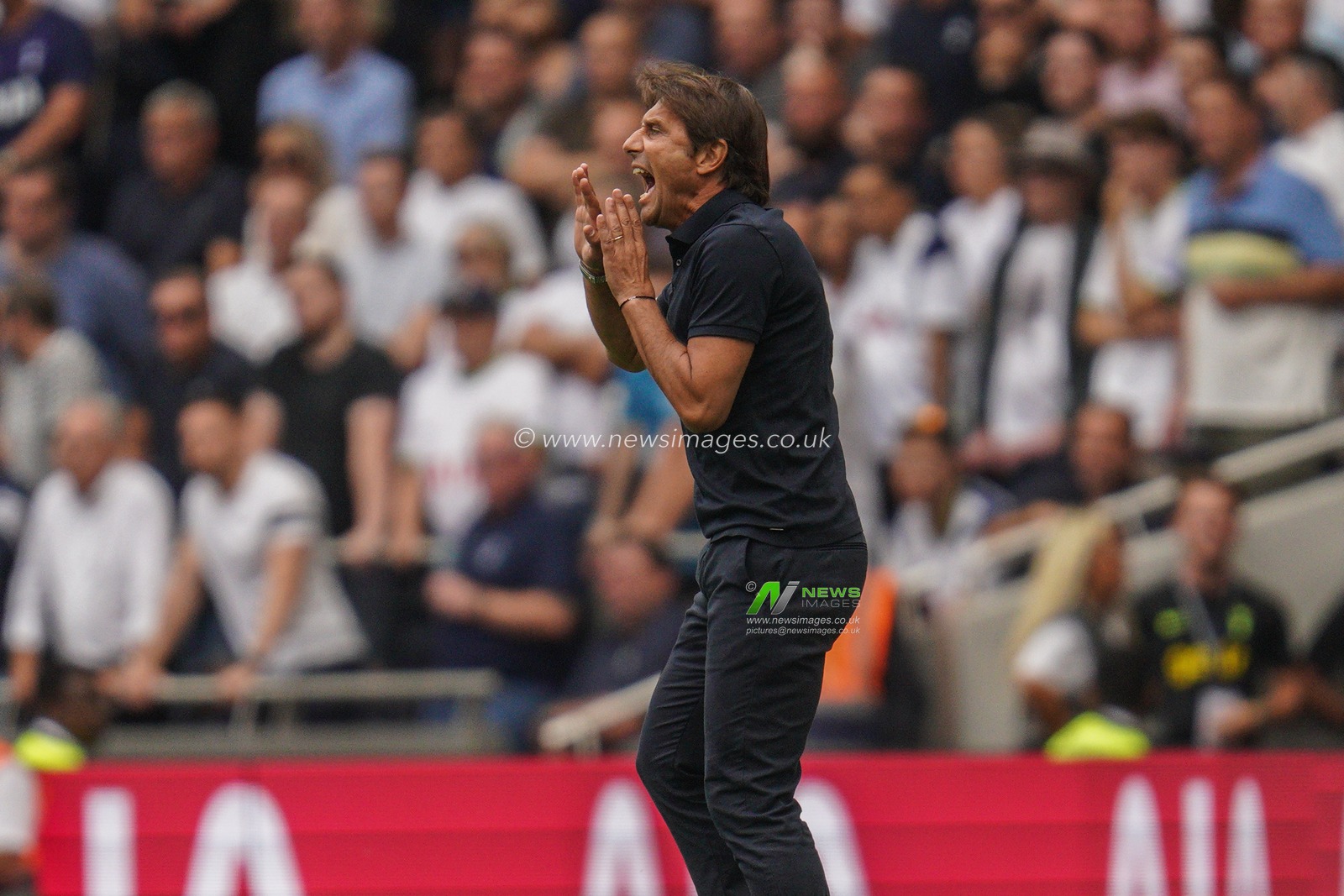 Antonio Conte manager of Tottenham Hotspur reacts during the Premier League match Tottenham Hotspur vs Fulham at Tottenham Hotspur Stadium, London, United Kingdom, 3rd September 2022

(Photo by Richard Washbrooke/News Images)