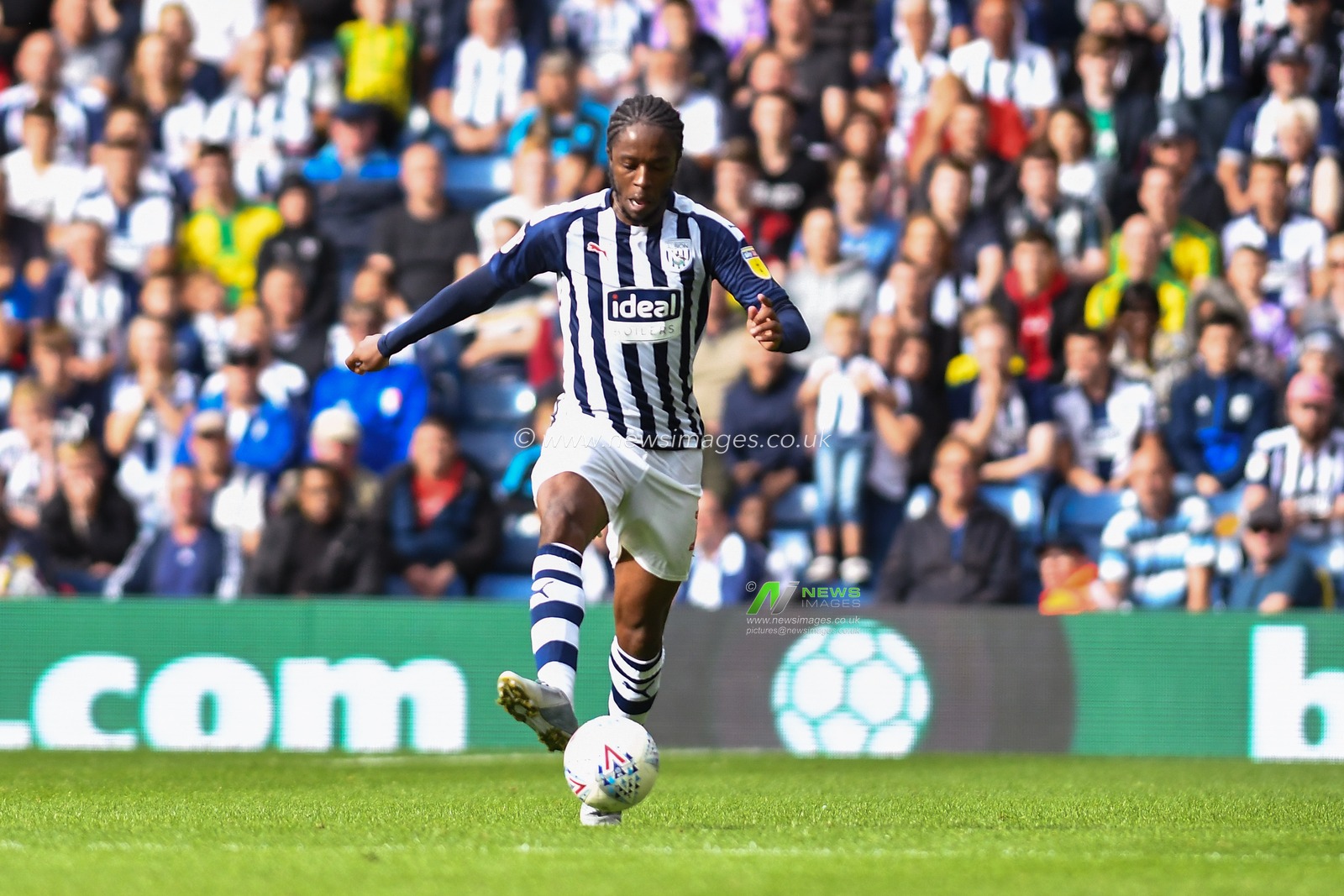 31st August 2019, The Hawthorns, West Bromwich, England; Sky Bet Championship Football, West Bromwich Albion vs Blackburn Rovers ; Romaine Sawyers (19) of West Bromwich Albion


Credit: Gareth Dalley/News Images

English Football League images are subject to DataCo Licence