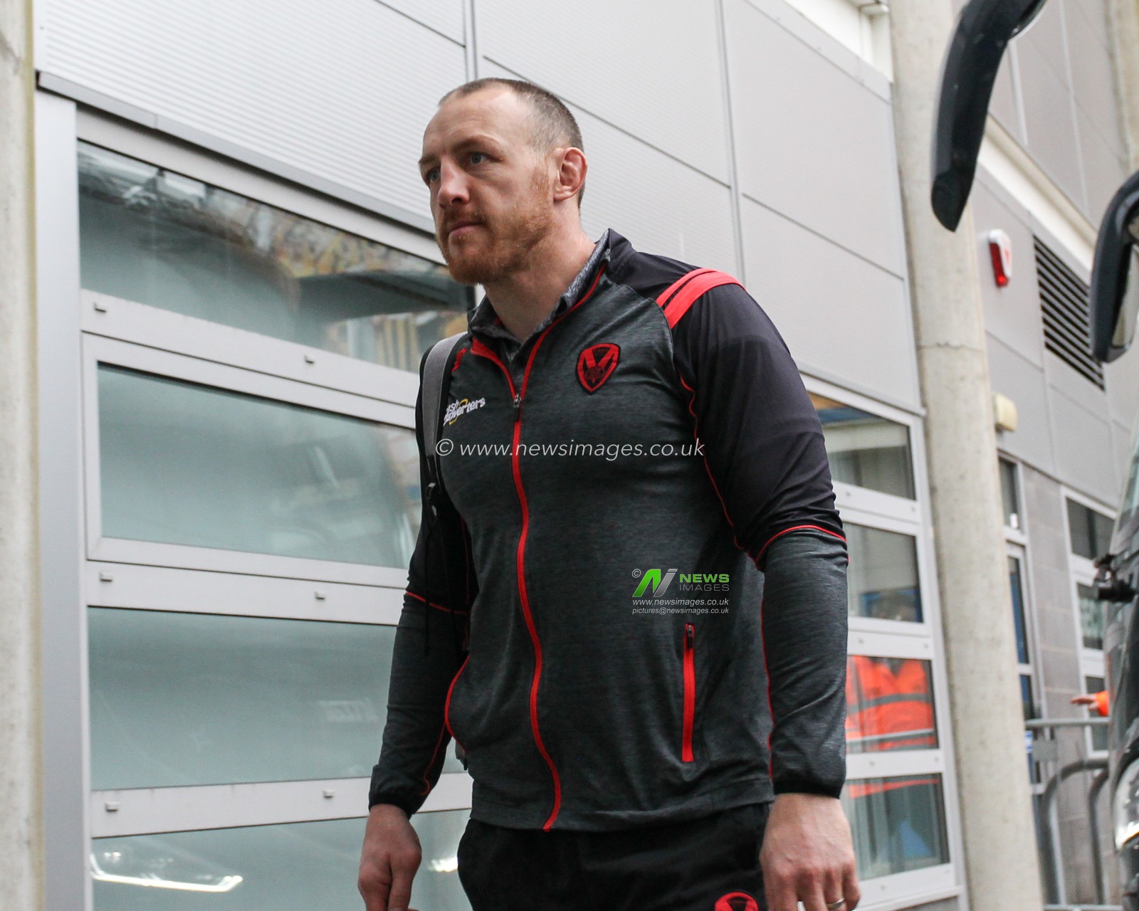 16th February 2020, KC Stadium, Hull, England; Betfred Super League, Hull FC v Saint Helens :James Roby (9) of St Helens arrives at the KCOM Stadium
