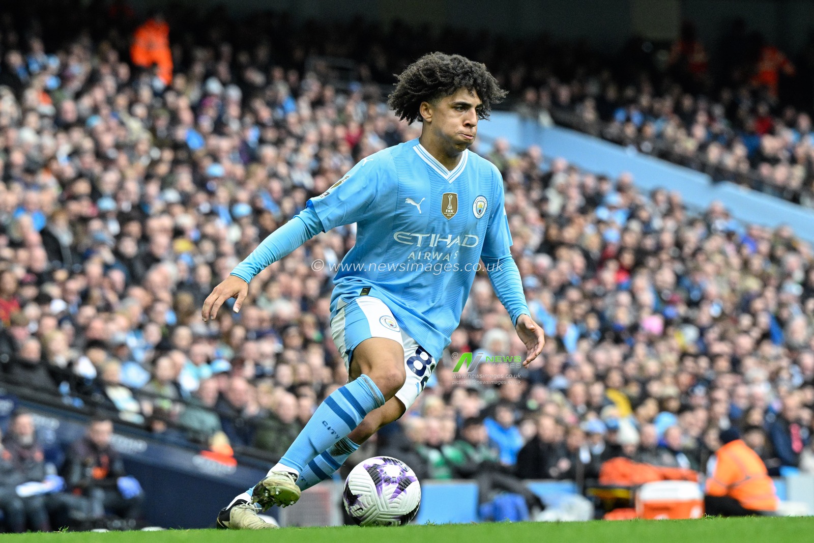 Rico Lewis of Manchester City breaks forward, during the Premier League match Manchester City vs Luton Town at Etihad Stadium, Manchester, United Kingdom, 13th April 2024

(Photo by Cody Froggatt/News Images)