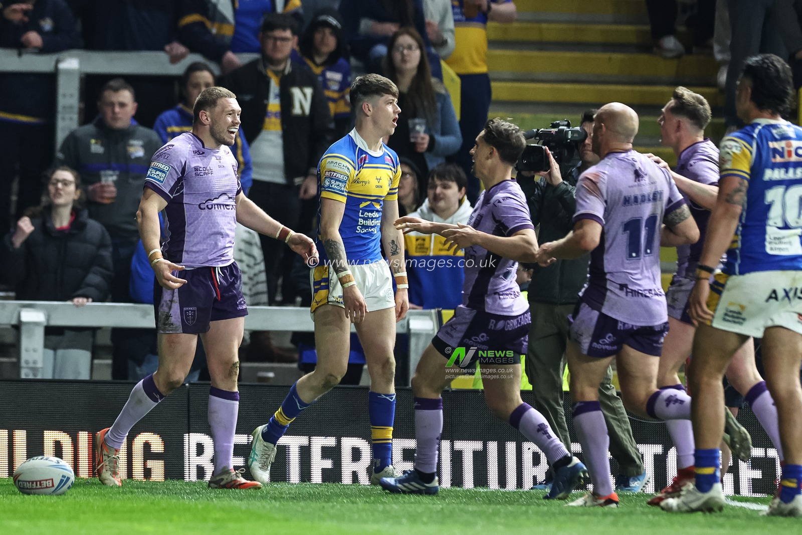 James Batchelor of Hull KR celebrates his try during the Betfred Super League round 9 match Leeds Rhinos vs Hull KR at Headingley Stadium, Leeds, United Kingdom, 25th April 2025

(Photo by Mark Cosgrove/News Images)