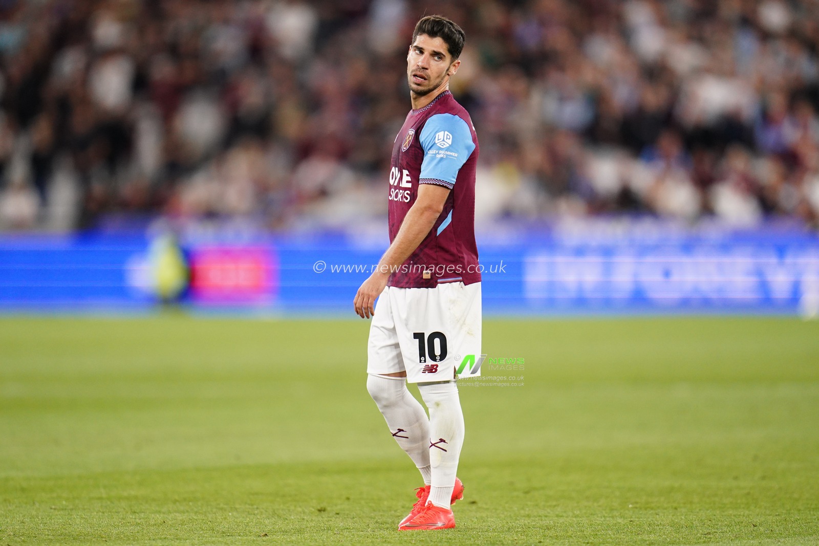 Manor Solomon of West Ham United during the Sky Bet Championship match West Ham United vs Wolverhampton Wanderers at London Stadium, London, United Kingdom on 01 September 2026

(Photo by Harvey Murphy/News Images)