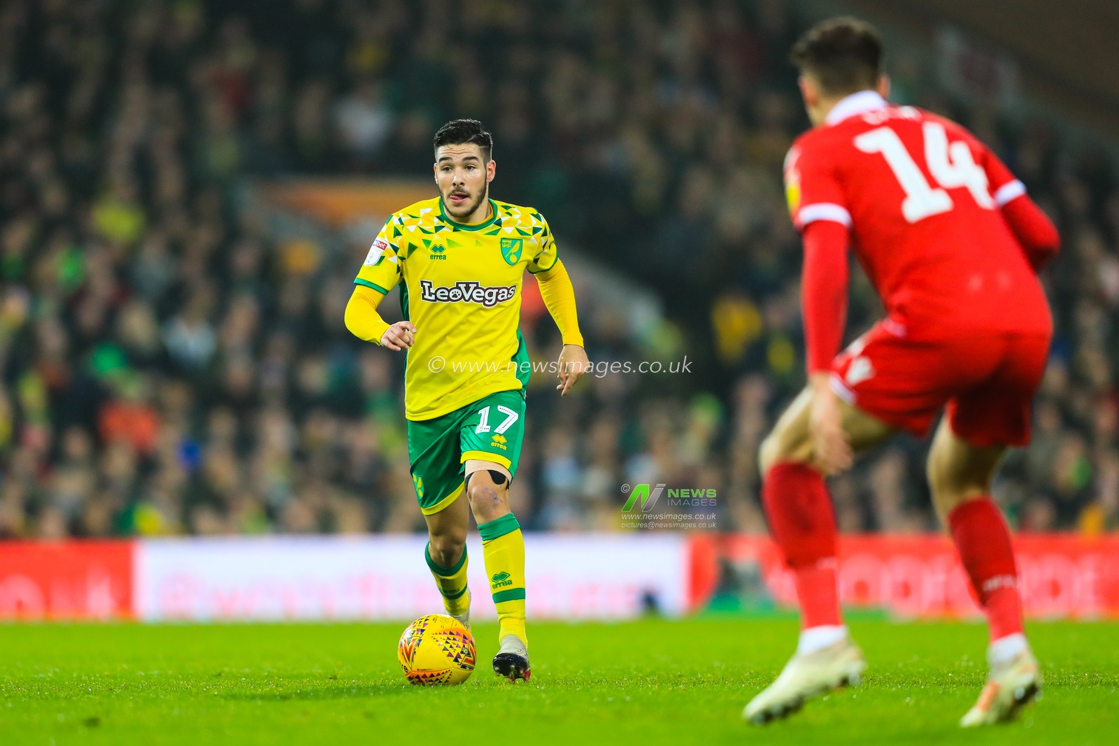 26th December 2018, Carrow Road, Norfolk, England; Sky Bet Championship, Norwich City vs Nottingham Forest ; Emiliano Buendia (17) of Norwich City with the ball. 

Credit: Georgie Kerr/News Images

English Football League images are subject to DataCo Licence