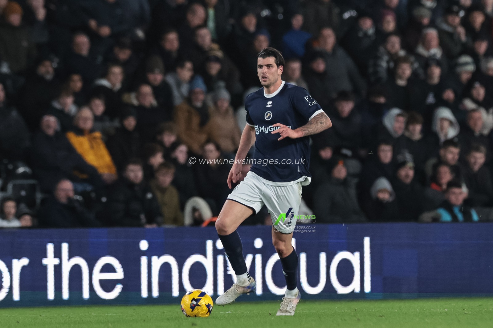 Tristan Crama of Millwall breaks with the ball during the Sky Bet Championship match Derby County vs Millwall at Pride Park Stadium, Derby, United Kingdom, 10th December 2025

(Photo by Mark Cosgrove/News Images)

*** GER AUT SUI OUT ***