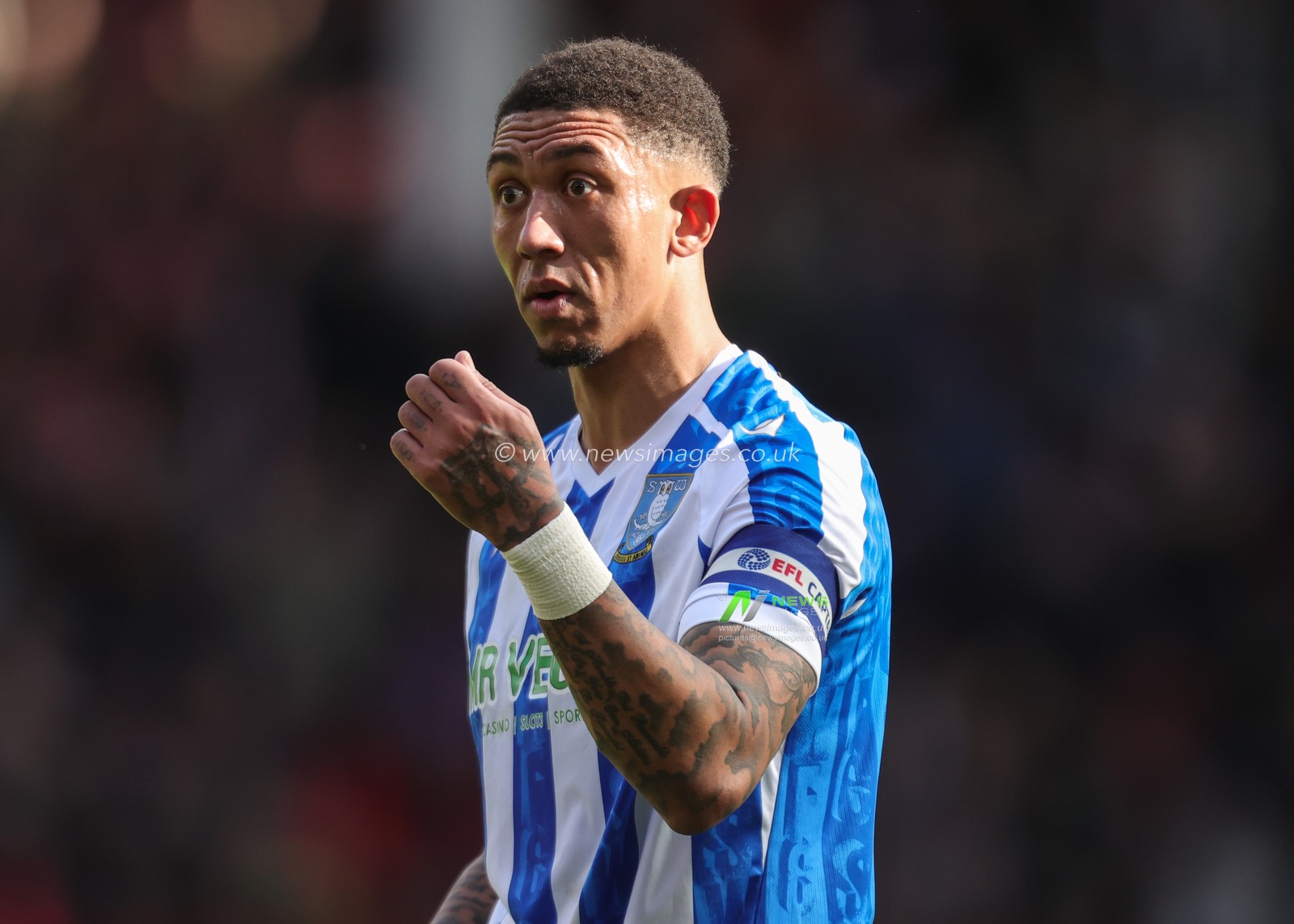 Liam Palmer of Sheffield Wednesday gives his team instructions during the Sky Bet Championship match Sheffield United vs Sheffield Wednesday at Bramall Lane, Sheffield, United Kingdom on 22 February 2026

(Photo by Richard Bierton/News Images)