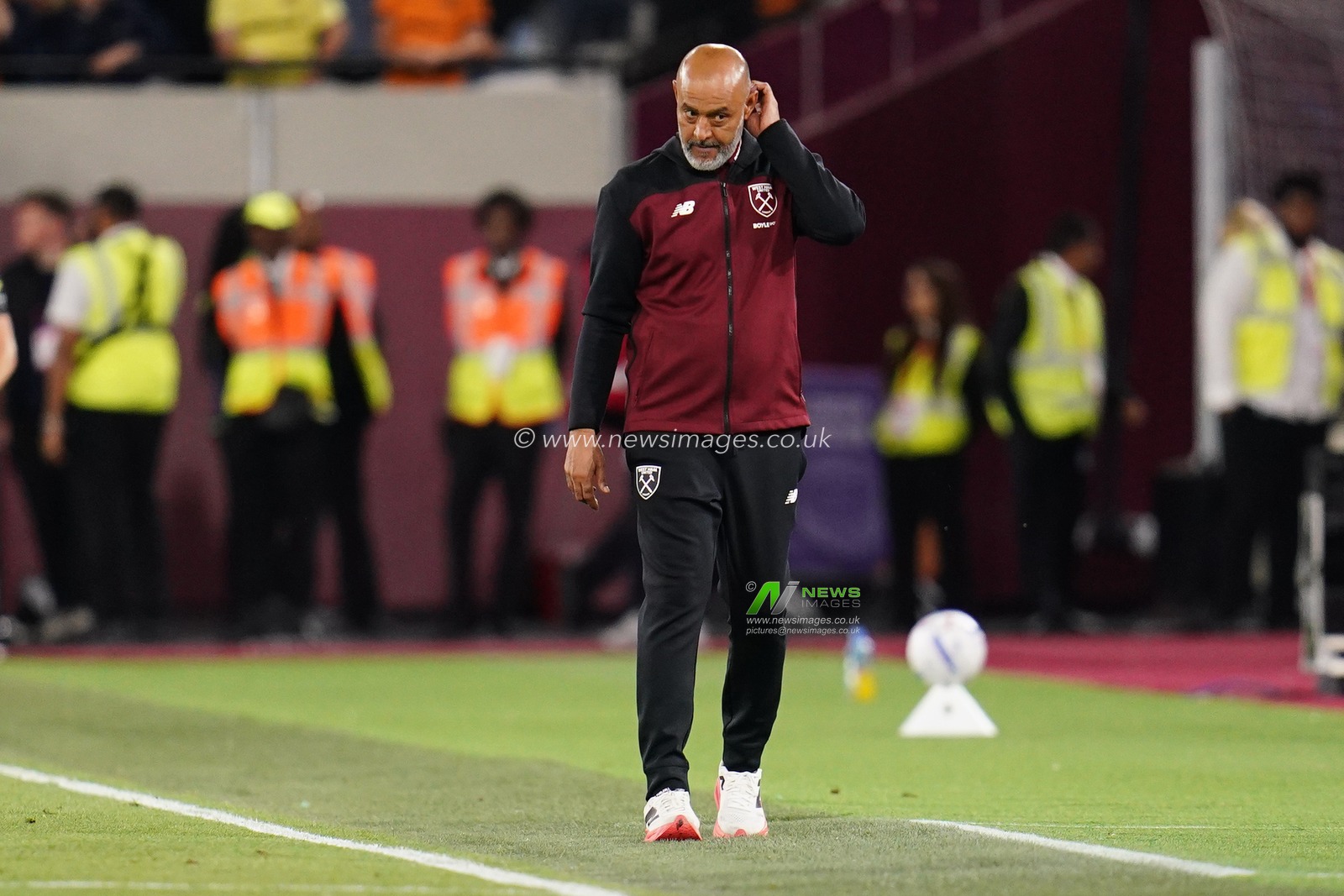 Nuno Espirito Santo manager of West Ham United during the Sky Bet Championship match West Ham United vs Wolverhampton Wanderers at London Stadium, London, United Kingdom on 01 September 2026

(Photo by Harvey Murphy/News Images)