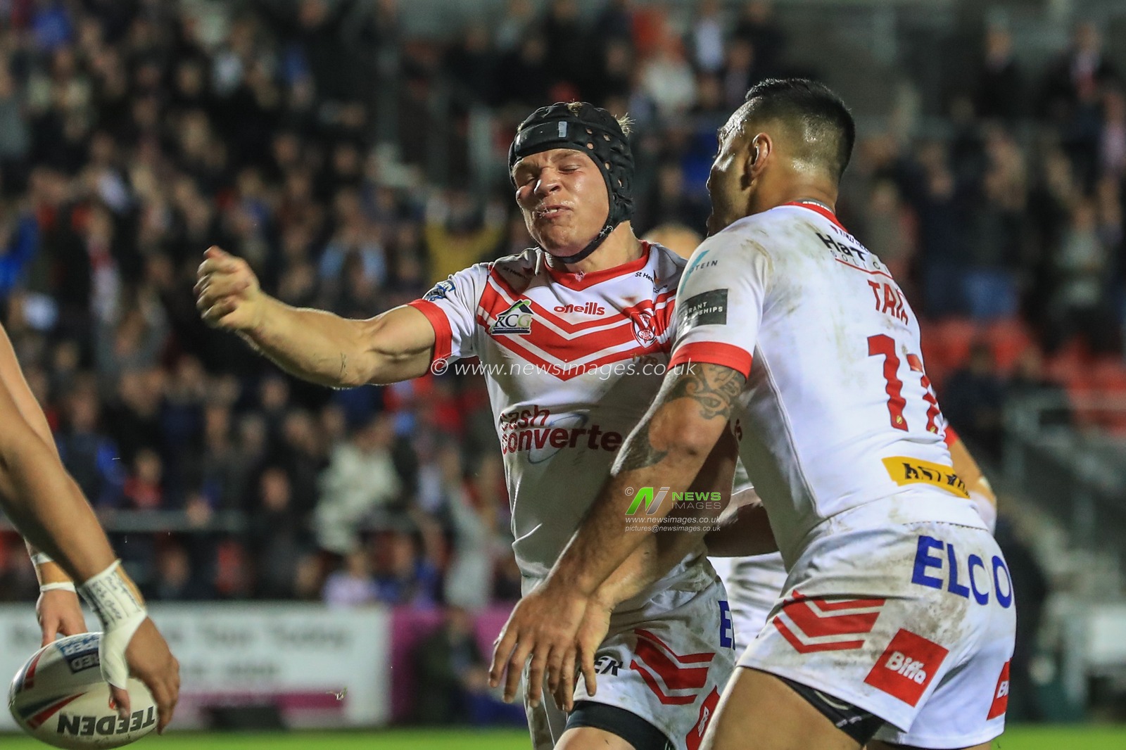 27th September 2019, Totally Wicked Stadium, St Helens, England; Betfred Super League Semi Final, Saint Helens v Wigan Warriors : Jonny Lomax (1) of St Helens celebrates his try 

Credit: Mark Cosgrove/News Images