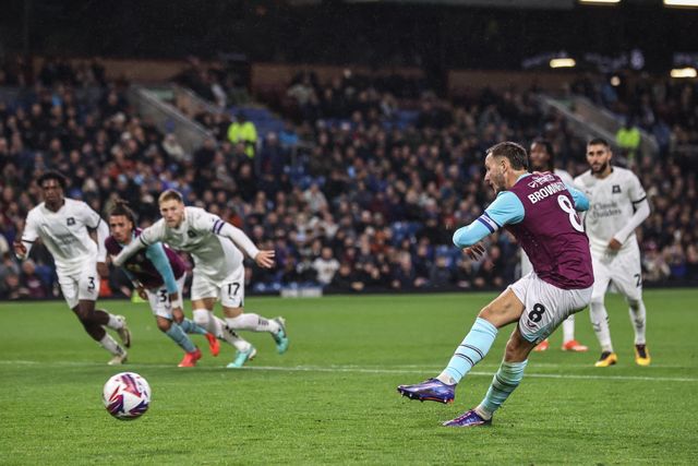 Sky Bet Championship Burnley v Plymouth Argyle
