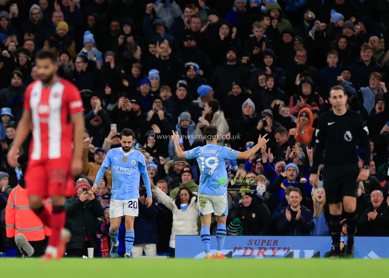 JuliÃ¡n Ãlvarez of Manchester City celebrates his goal to make it 2-0 to Manchester City, during the Premier League match Manchester City vs Sheffield United at Etihad Stadium, Manchester, United Kingdom, 30th December 2023

(Photo by Conor Molloy/News Images)