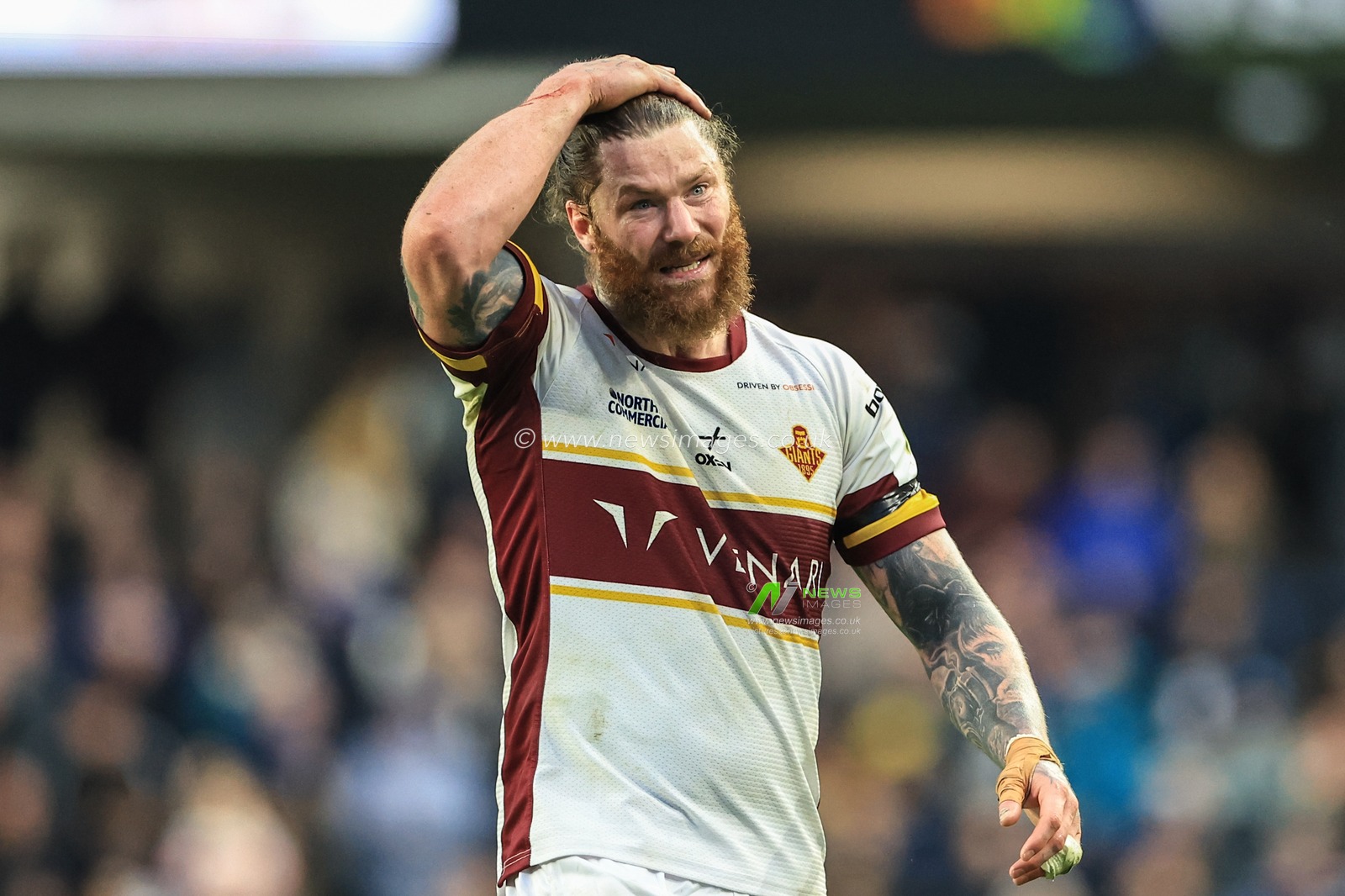 Chris McQueen #12 of Huddersfield Giants reacts after Jake Connor #1 of Huddersfield Giants missies his goal kick during the Betfred Super League Round 8 match Leeds Rhinos vs Huddersfield Giants at Headingley Stadium, Leeds, United Kingdom, 9th April 2023

(Photo by Mark Cosgrove/News Images)
