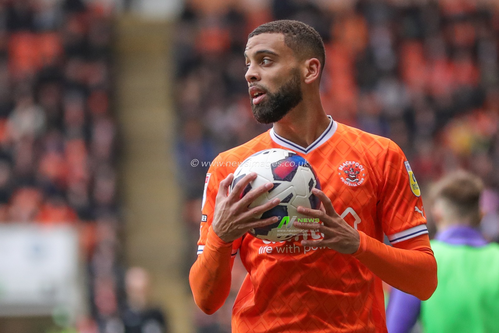 CJ Hamilton #22 of Blackpool  prepares to take a long throw during the Sky Bet Championship match Blackpool vs Coventry City at Bloomfield Road, Blackpool, United Kingdom, 18th March 2023

(Photo by Alfie Cosgrove/News Images)