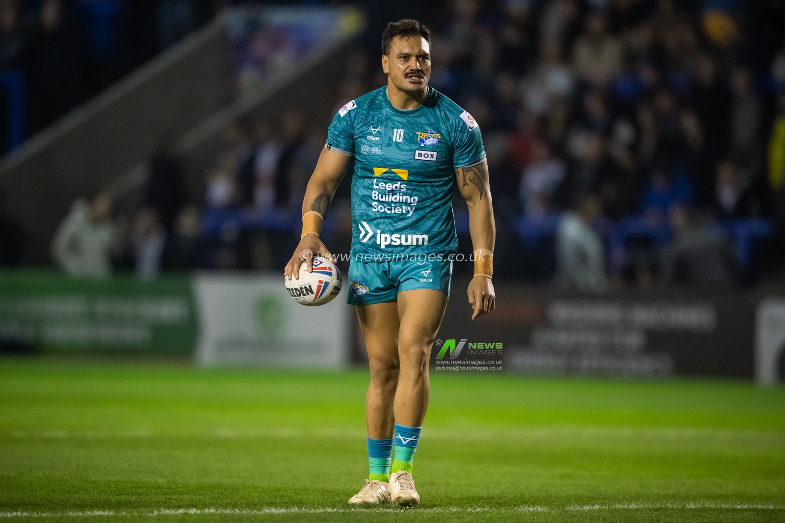 Zane Tetevano #10 of Leeds Rhinos during pre match warm up ahead of the Betfred Super League Round 1 match Warrington Wolves vs Leeds Rhinos at Halliwell Jones Stadium, Warrington, United Kingdom, 16th February 2023

(Photo by Craig Thomas/News Images)