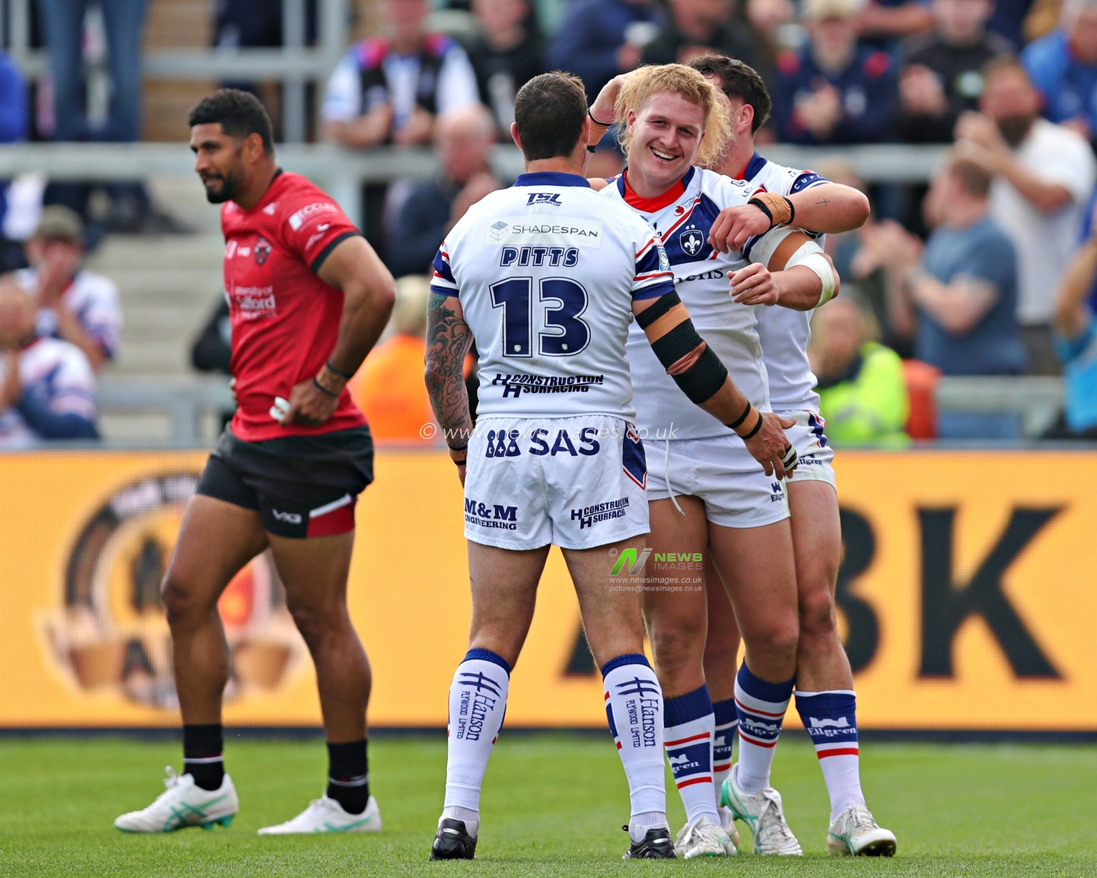 Caius Faatili of Wakefield Trinity celebrates his first try during the Betfred Super League match Wakefield Trinity vs Salford Red Devils at DIY Kitchens Stadium, Wakefield, United Kingdom, 25th May 2025

(Photo by Sam Eaden/News Images)