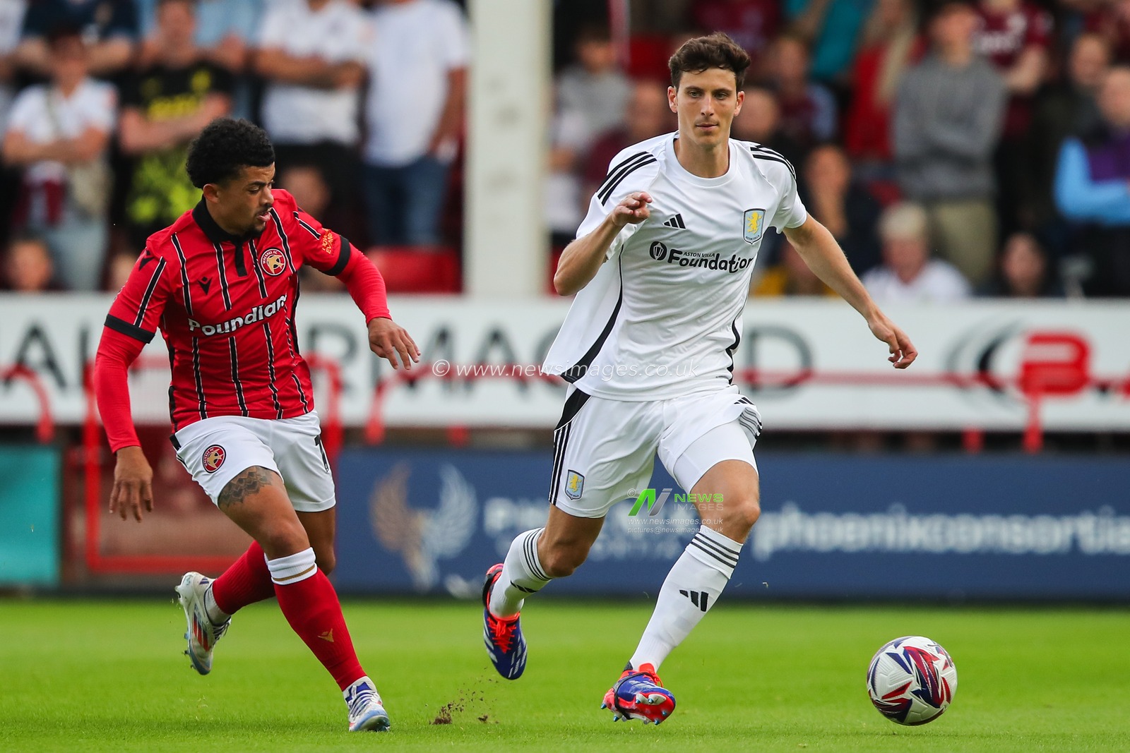 Pau Torres of Aston Villa in action during the Pre-season friendly match Walsall vs Aston Villa at Bescot Stadium, Walsall, United Kingdom, 17th July 2024

(Photo by Gareth Evans/News Images)