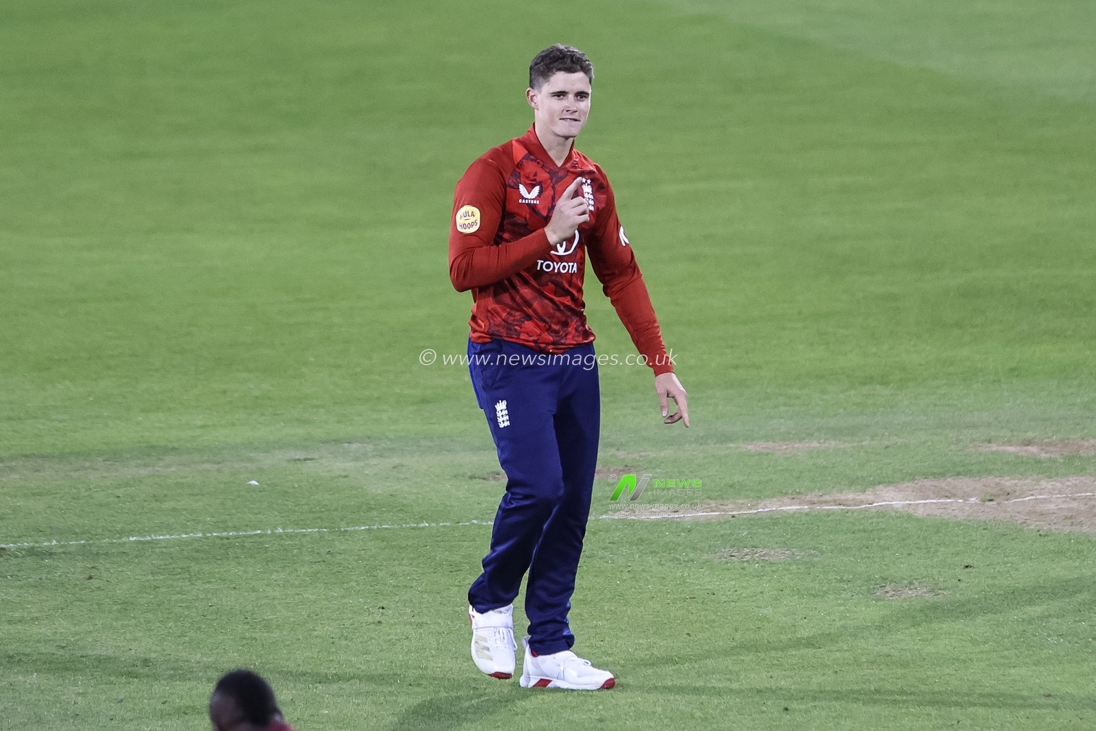 Jacob Bethell of England celebrates the wicket of Andre Russell of West Indies during the 1st Vitality T20 International Series England v West Indies at Banks Homes Riverside Stadium, Chester-le-street, United Kingdom, 6th June 2025

(Photo by Mark Cosgrove/News Images)