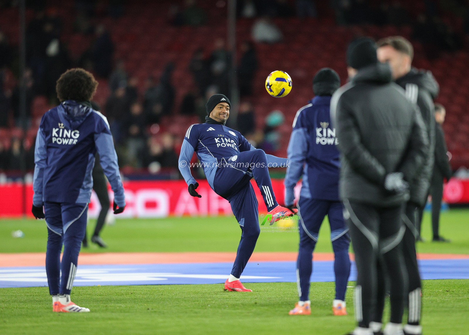 Jordan Ayew of Leicester City in the pregame warmup session during the Sky Bet Championship match Sheffield United vs Leicester City at Bramall Lane, Sheffield, United Kingdom, 1st January 2026

(Photo by Richard Bierton/News Images)

*** GER AUT SUI OUT ***