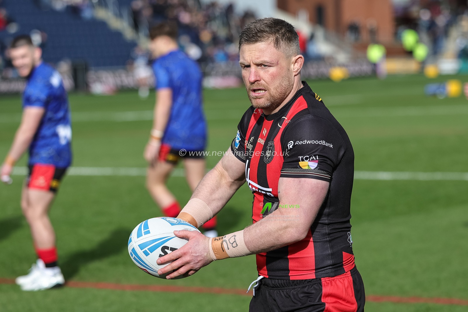 Luke Yates of Warrington Wolves in the pre-game warm up during the Betfred Super League round 6 match Leeds Rhinos vs Warrington Wolves at AMT Headingley Stadium, Leeds, United Kingdom on 29 March 2026

(Photo by Mark Cosgrove/News Images)