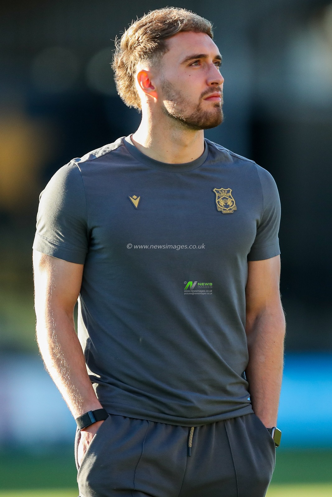 Sam Smith of Wrexham AFC arrives at Abbey Stadium prior to during the Sky Bet League 1 match Cambridge United vs Wrexham at Abbey Stadium, Cambridge, United Kingdom, 1st April 2025

(Photo by Izzy Poles/News Images)