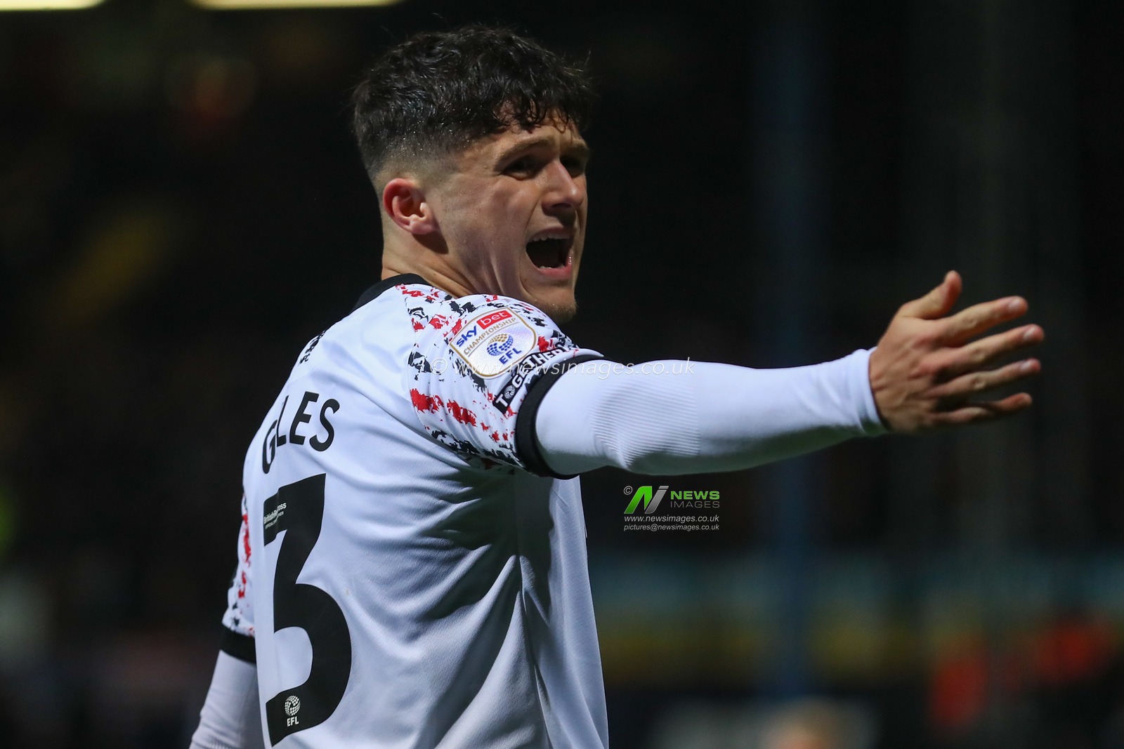 Ryan Giles #3 of Middlesbrough reacts during the Sky Bet Championship match Luton Town vs Middlesbrough at Kenilworth Road, Luton, United Kingdom, 24th April 2023

(Photo by Gareth Evans/News Images)