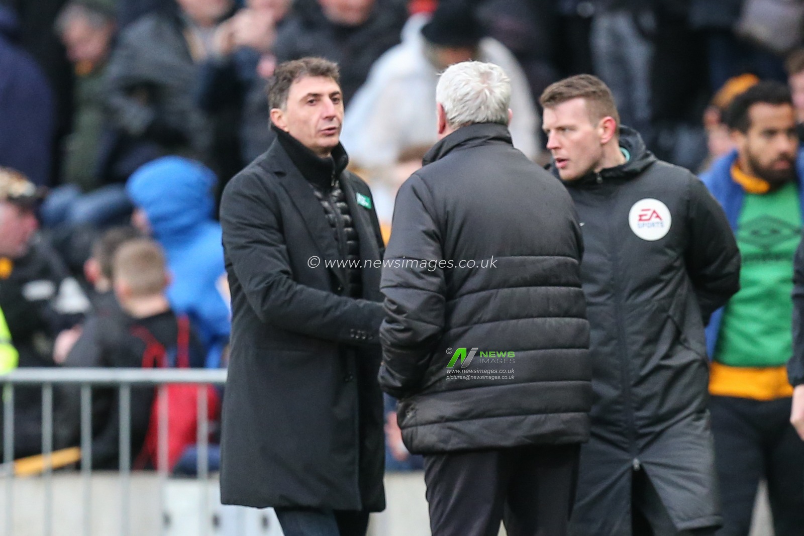 Shota Arveladze manager of Hull City and Steve Bruce manager of West Bromwich Albion shake hands after the final whistle
