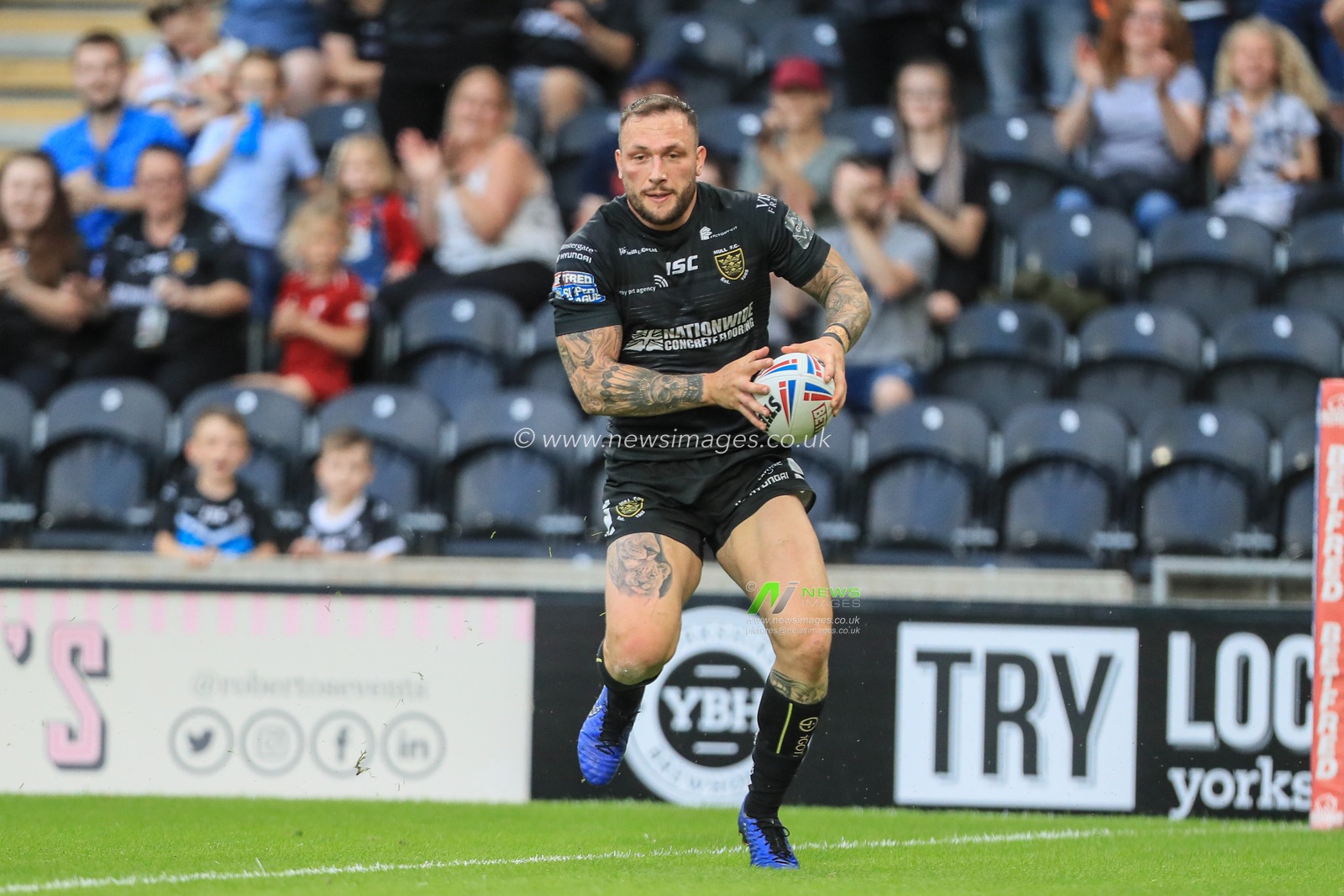 11th July 2019 , KCOM Stadium, Hull, England; Betfred Super League, Round 22, Hull FC vs London Broncos ; Josh Griffin (4) of Hull FC goes over for a try 


Credit: Mark Cosgrove/News Images