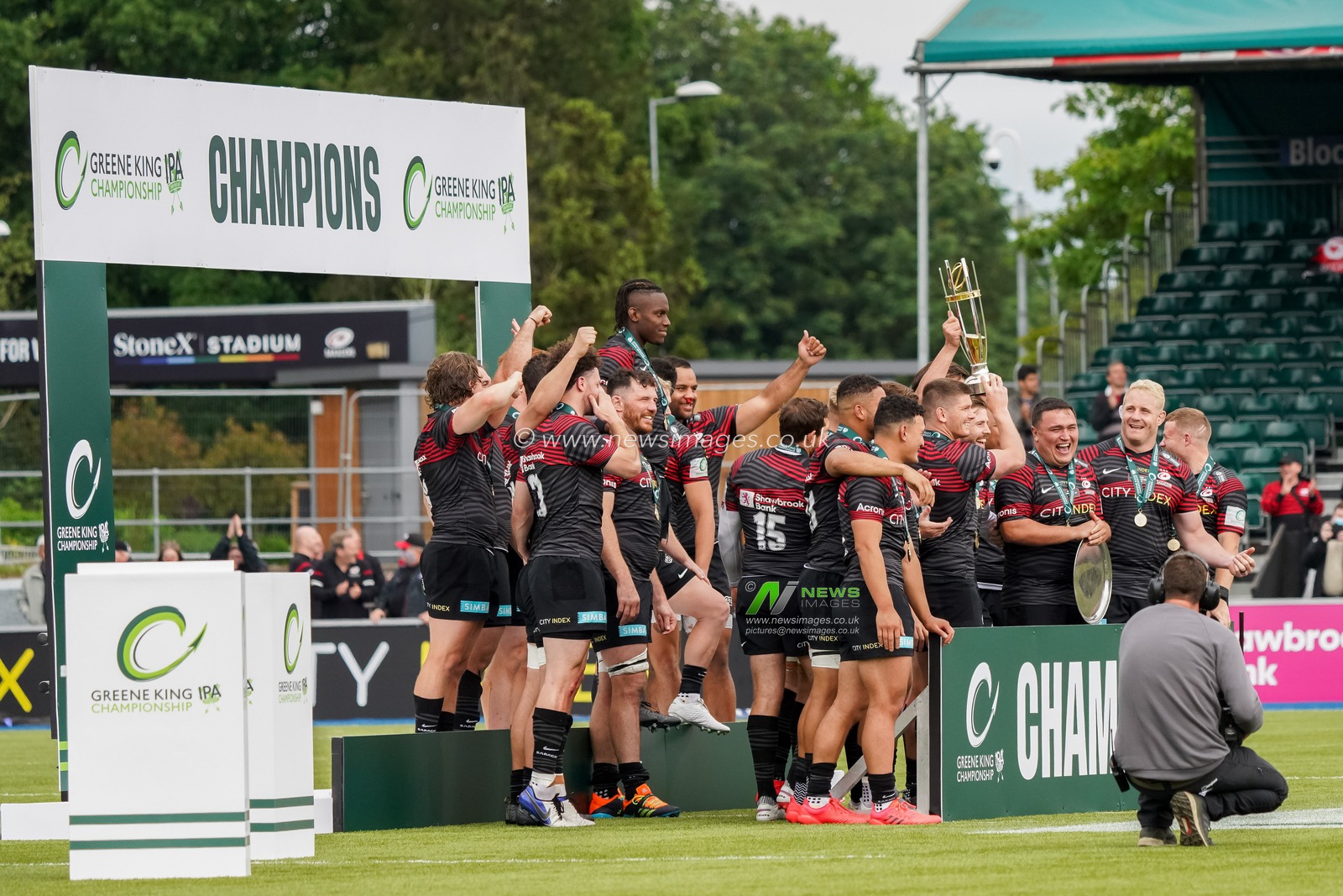 Saracens are champions of the Greene King Ipa Championship play off. The beat Ealing Trailfinders over the two games 117-15 aggregate.