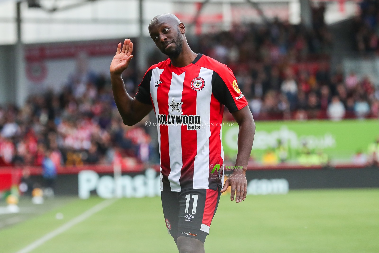 Yoane Wissa of Brentford celebrates his goal with teammates to make 2-2 during the Premier League match Brentford vs Ipswich Town at The Gtech Community Stadium, London, United Kingdom, 26th October 2024

(Photo by Izzy Poles/News Images)