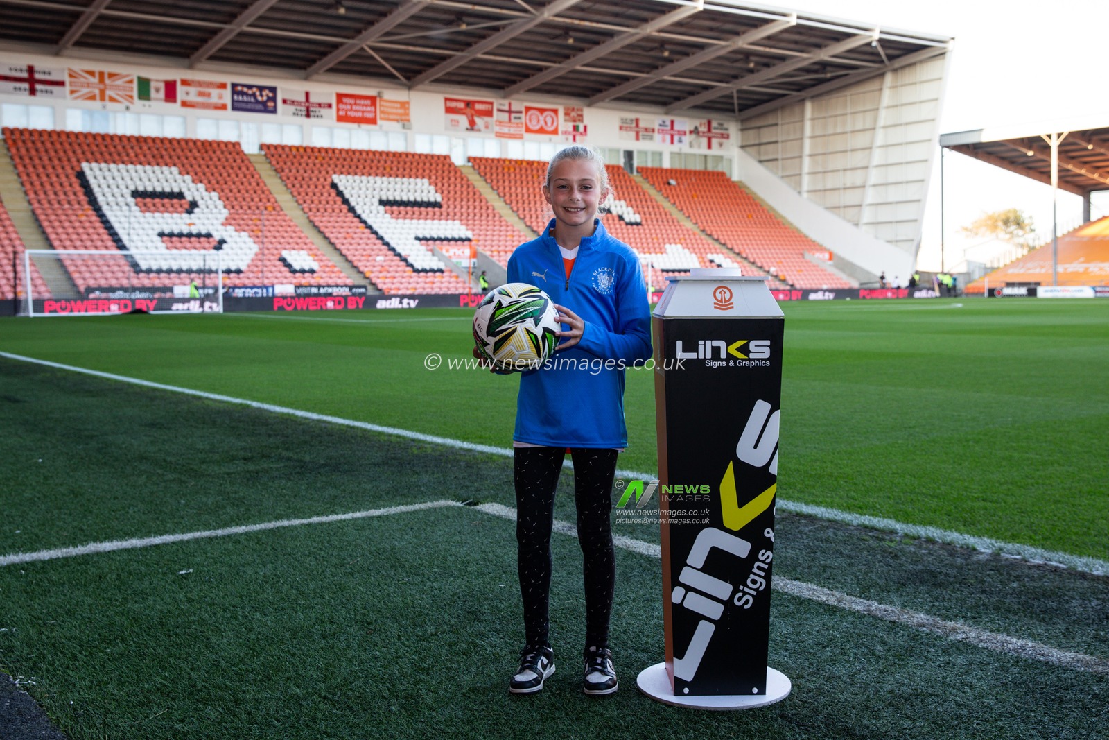 during the Carabao Cup match Blackpool vs Sheffield Wednesday at Bloomfield Road, Blackpool, United Kingdom, 17th September 2024

(Photo by Gareth Evans/News Images)