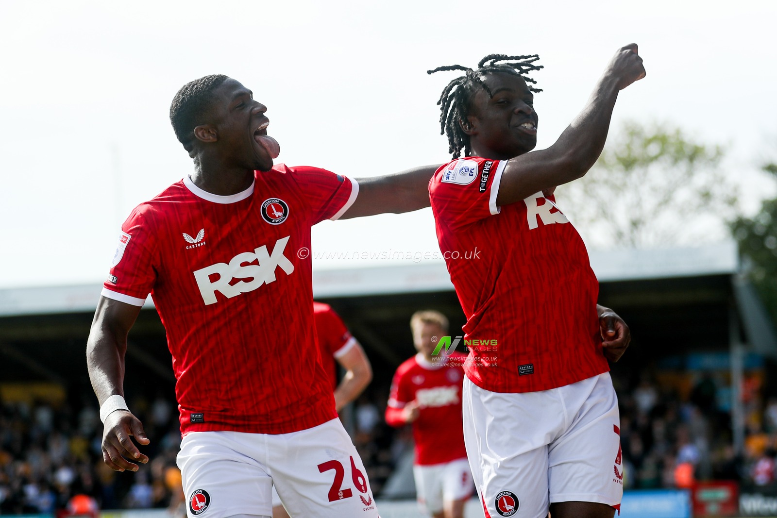 Tyreece Campbell of Charlton Athletic celebrates his goal to make it 0-1 during the Sky Bet League 1 match Cambridge United vs Charlton Athletic at Cledara Abbey Stadium, Cambridge, United Kingdom, 12th April 2025

(Photo by Izzy Poles/News Images)
