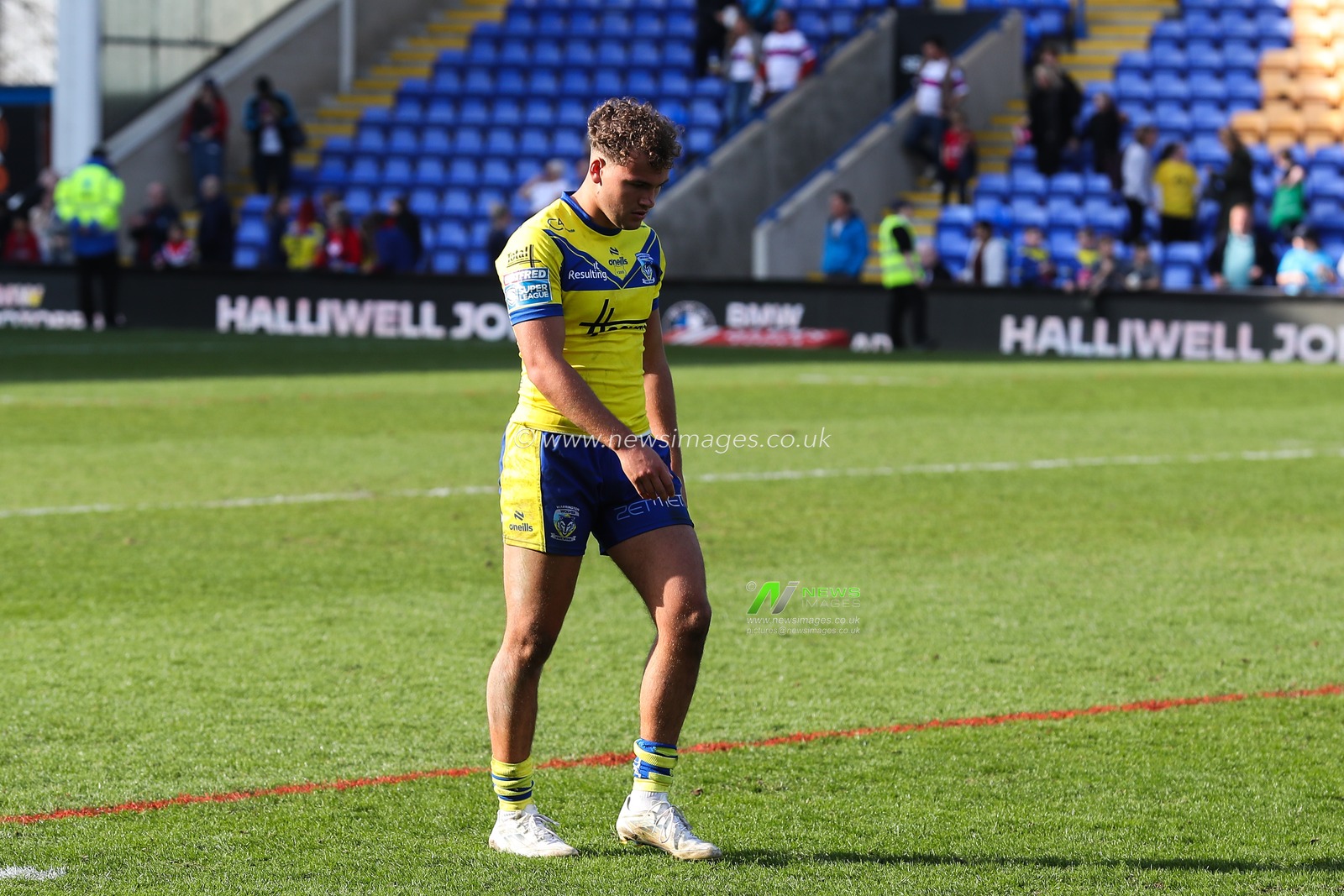 Cai Taylor-Wray of Warrington Wolves reacts to his team's loss after the Betfred Super League Round 4 match Warrington Wolves vs Wakefield Trinity at Halliwell Jones Stadium, Warrington, United Kingdom, 9th March 2025

(Photo by Gareth Evans/News Images)