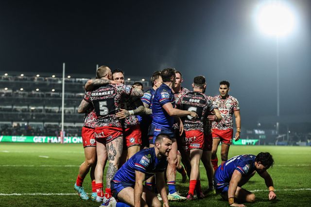 Gareth O'Brien of Leigh Leopards celebrates his try during the Betfred Super League round 5 match Wakefield Trinity vs Leigh Leopards at DIY Kitchens Stadium, Wakefield, United Kingdom on 20 March 2026

(Photo by Alfie Cosgrove/News Images)