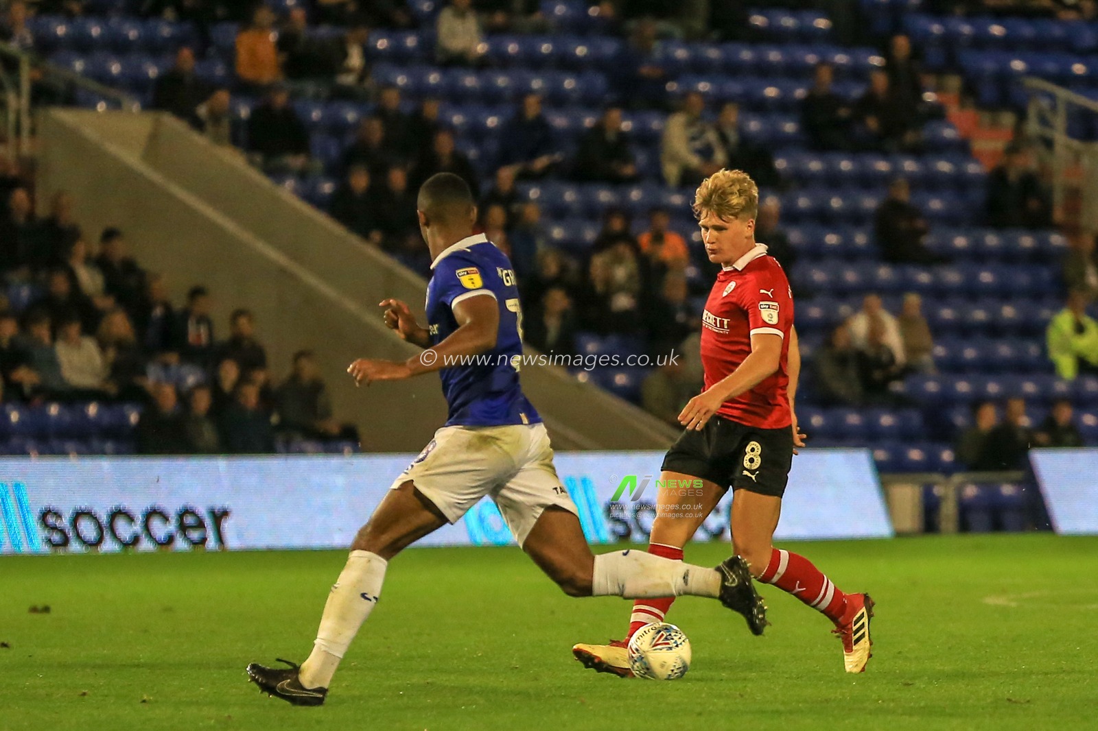 4th September 2018, Boundary Park, Oldham, England: EFL Checkatrade Trophy, Oldham v Barnsley; Cameron McGeehan (08) of Barnsley plays the ball down field 


EDITORIAL USE ONLY No use with unauthorised audio, video, data, fixture lists, club/league logos or 'live' services. Online in-match use limited to 45 images, no video emulation. No use in betting, games or single club/league/player publications and all English Football League images are subject to DataCo Licence