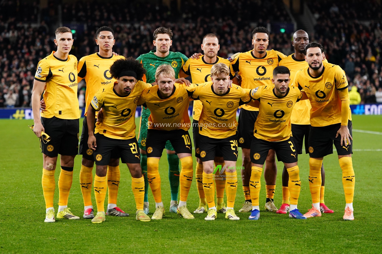 Brossuia Dortmund players during the UEFA Champions league Matchday 7 of 8 Tottenham Hotspur vs Borussia Dortmund at Tottenham Hotspur Stadium, London, United Kingdom, 20th January 2026

(Photo by Harvey Murphy/News Images)