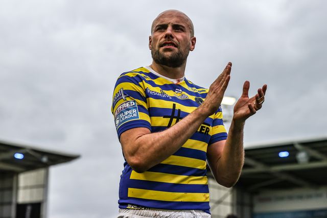James Harrison of Warrington Wolves applauds the fans after the game during the Betfred Super League round 7 match Warrington Wolves vs Leigh Leopards at The Halliwell Jones Stadium, Warrington, United Kingdom on 04 April 2026

(Photo by Alfie Cosgrove/News Images)