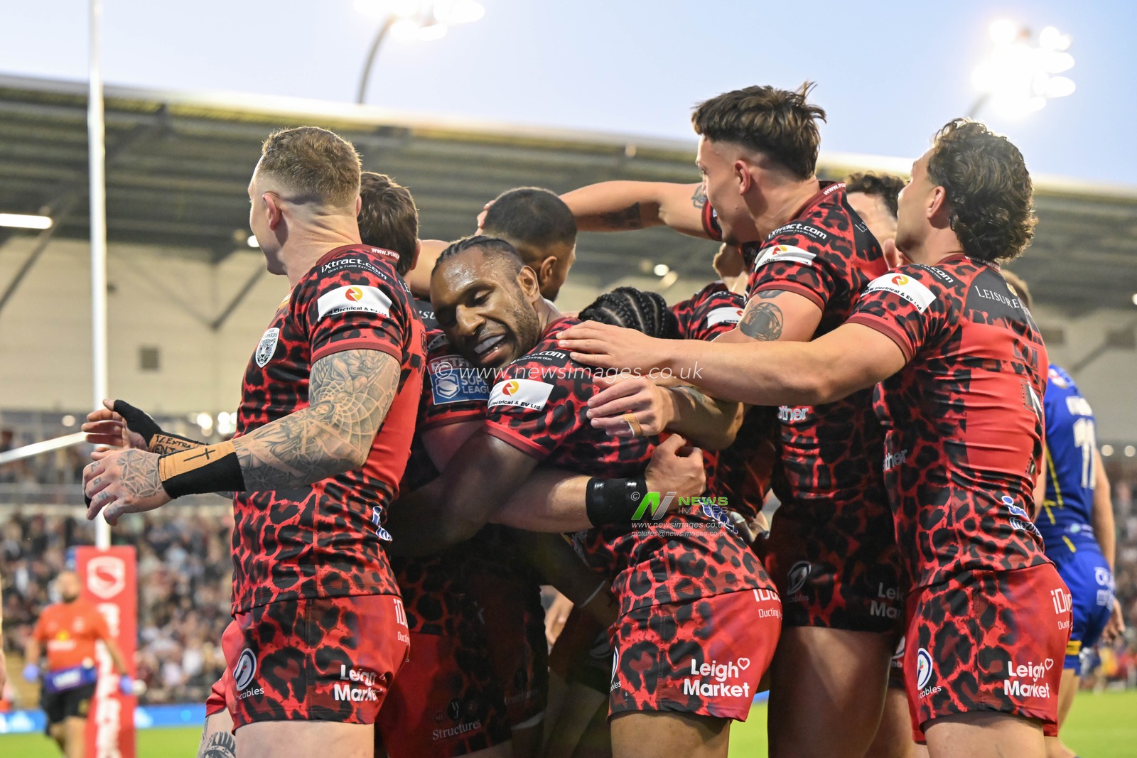 Ricky Leutele of Leigh Leopards celebrates his try to make it 4-0 Leigh during the Betfred Super League Round 24 match Leigh Leopards vs Warrington Wolves at Leigh Sports Village, Leigh, United Kingdom, 30th August 2024

(Photo by Cody Froggatt/News Images)