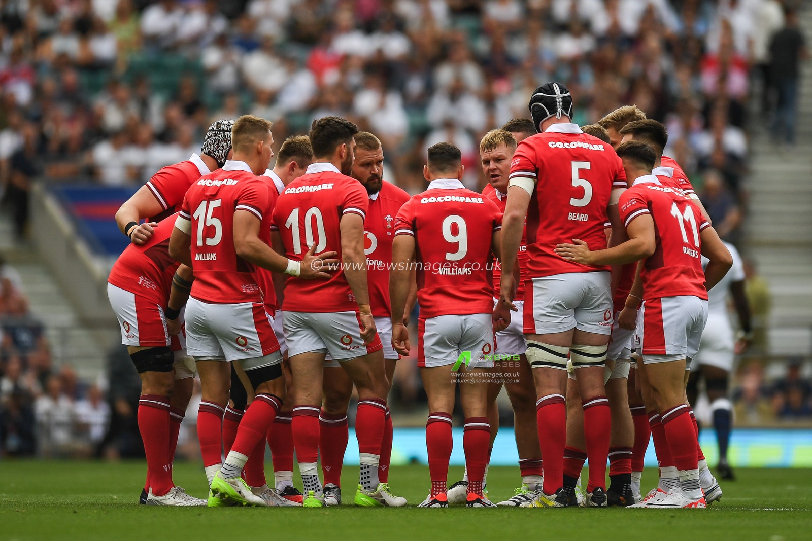 Wales team Huddle during the 2023 Summer Series match England vs Wales at Twickenham Stadium, Twickenham, United Kingdom, 12th August 2023

(Photo by Mike Jones/News Images)