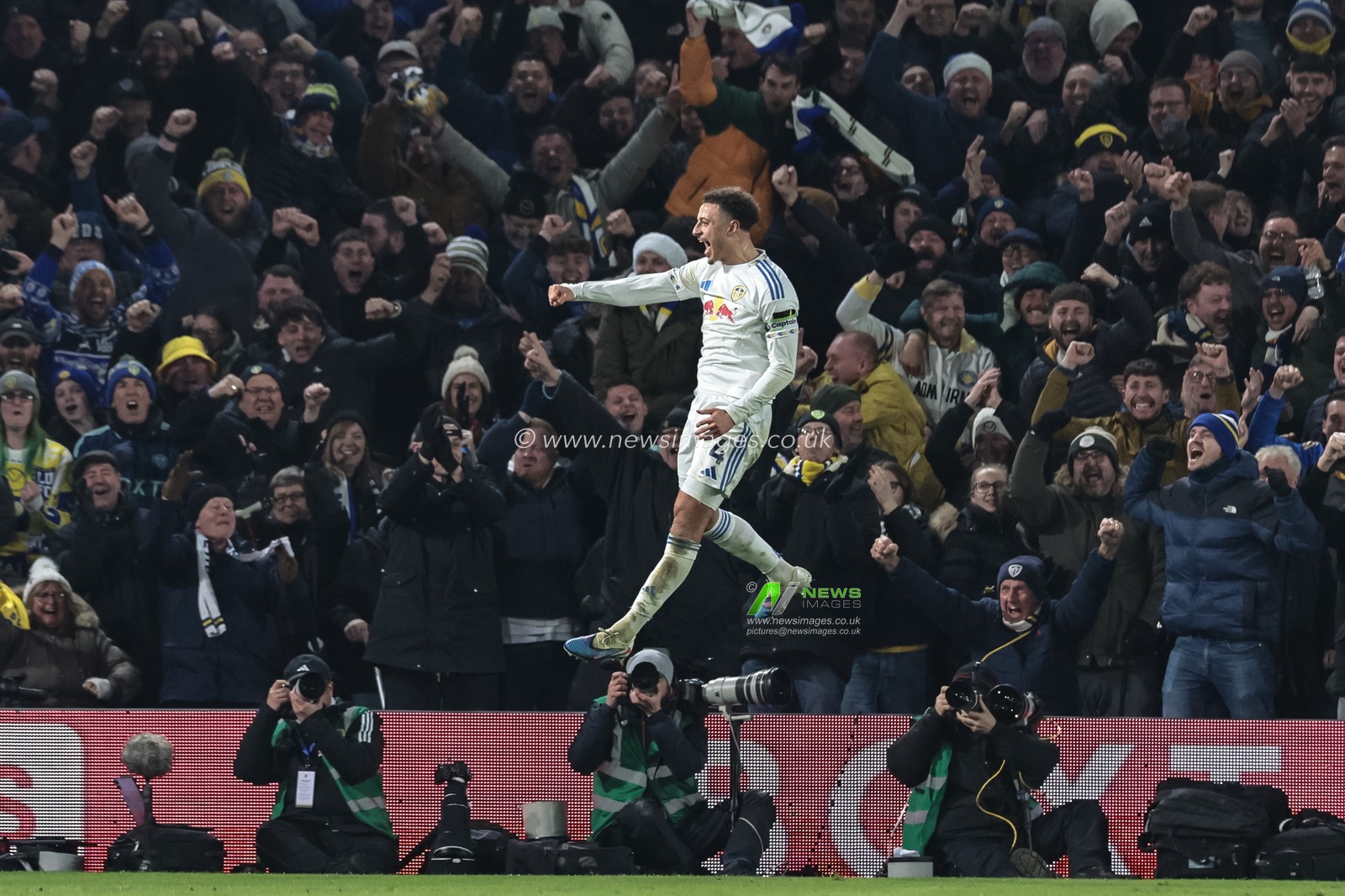 Ethan Ampadu of Leeds United celebrates his goal to make it 3-0 during the Premier League match Leeds United vs Crystal Palace at Elland Road, Leeds, United Kingdom, 20th December 2025

(Photo by Mark Cosgrove/News Images)

*** GER AUT SUI OUT ***