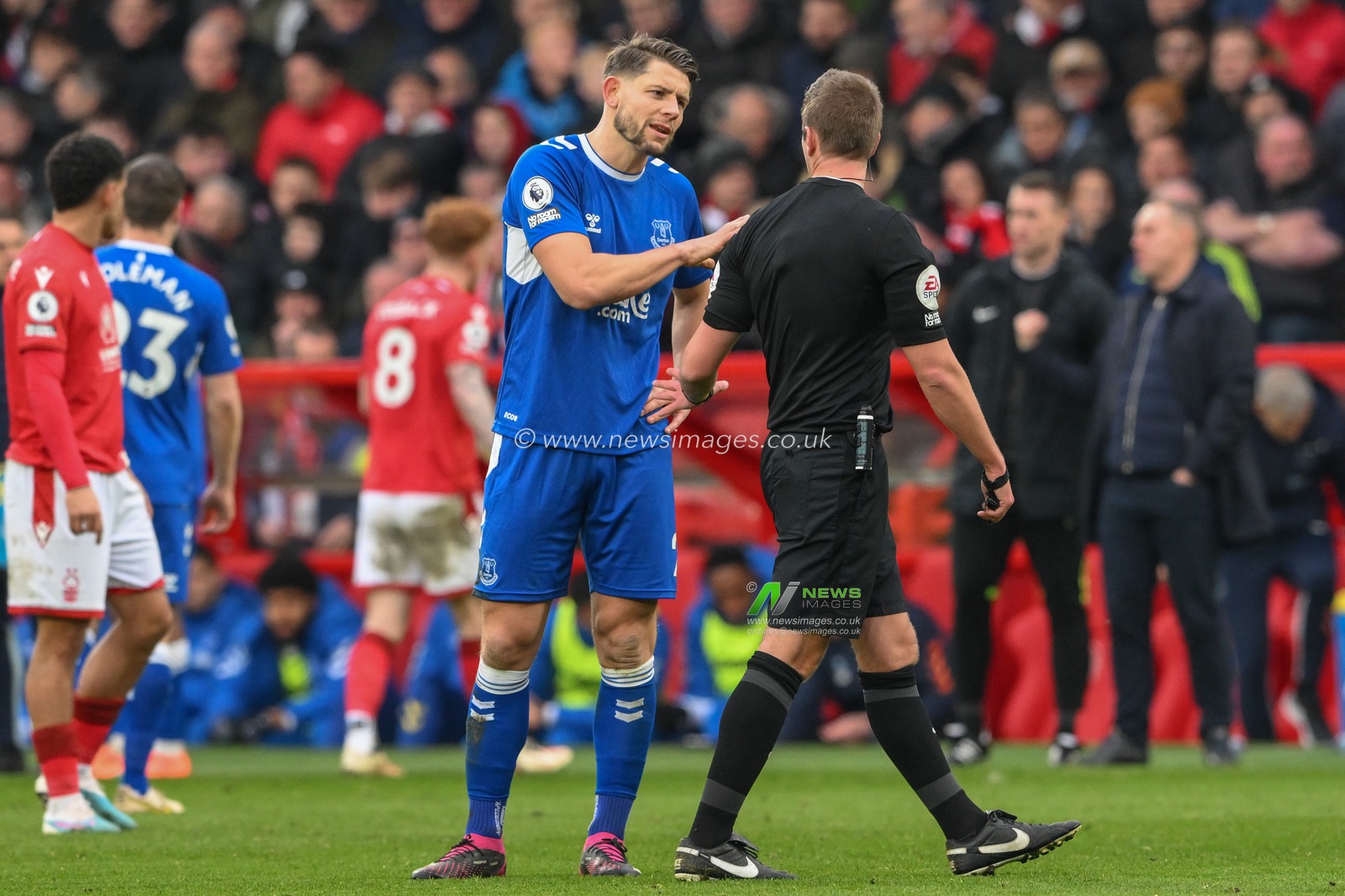 James Tarkowski #2 of Everton talks with referee John Brooks during the Premier League match Nottingham Forest vs Everton at City Ground, Nottingham, United Kingdom, 4th March 2023

(Photo by Craig Thomas/News Images)
