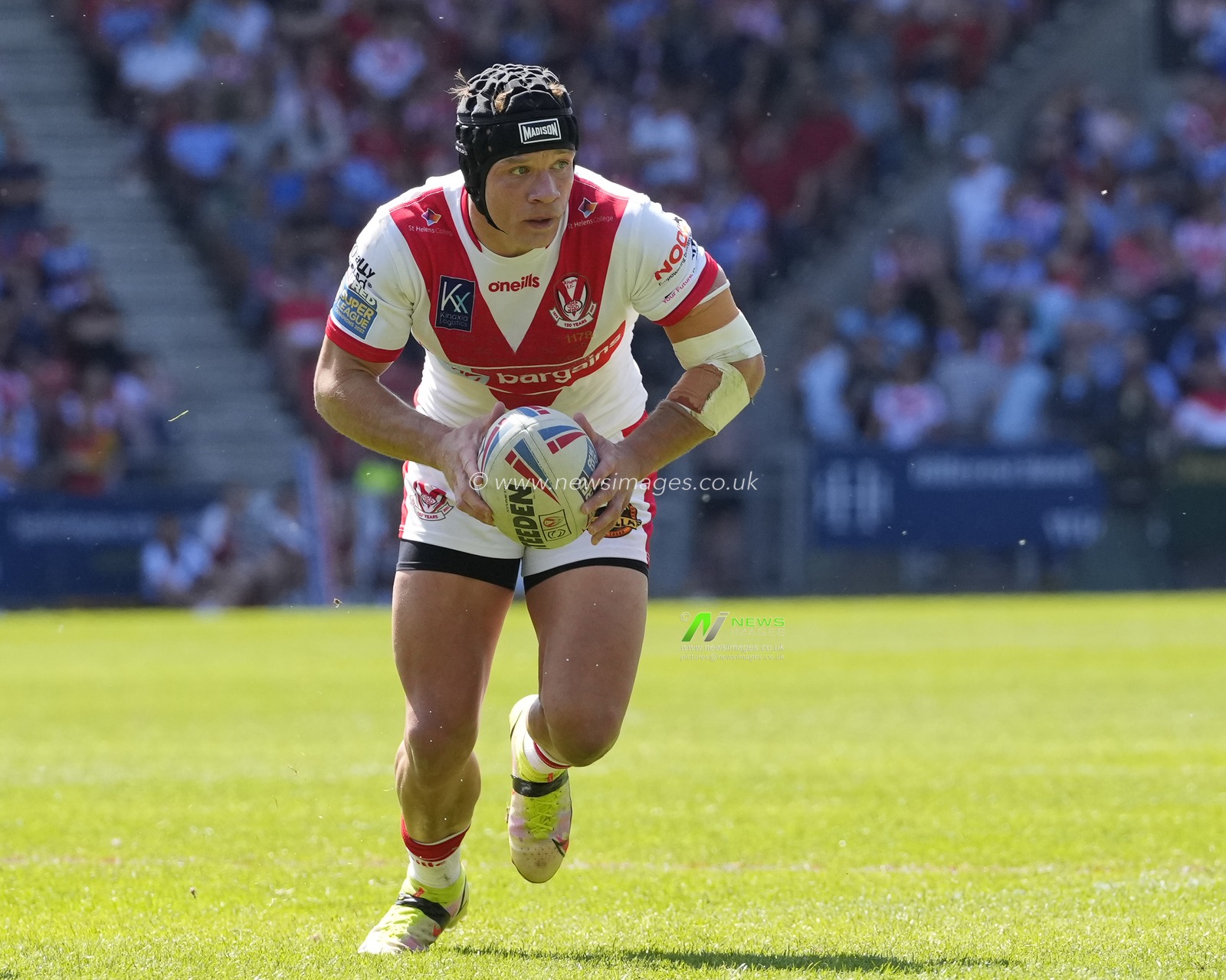 Jonny Lomax #6 of St. Helens during the Betfred Super League Round 12 match St Helens vs Salford Red Devils at Totally Wicked Stadium, St Helens, United Kingdom, 13th May 2023

(Photo by Steve Flynn/News Images)